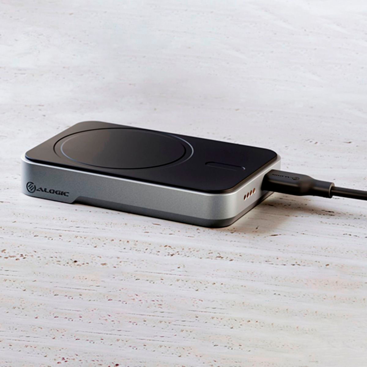 ALOGIC Powerbank »Matrix Universal Magnetic MagSafe«, Matrix Universal Magnetic MagSafe Powerbank 5000mAh Black, 5000 mAh