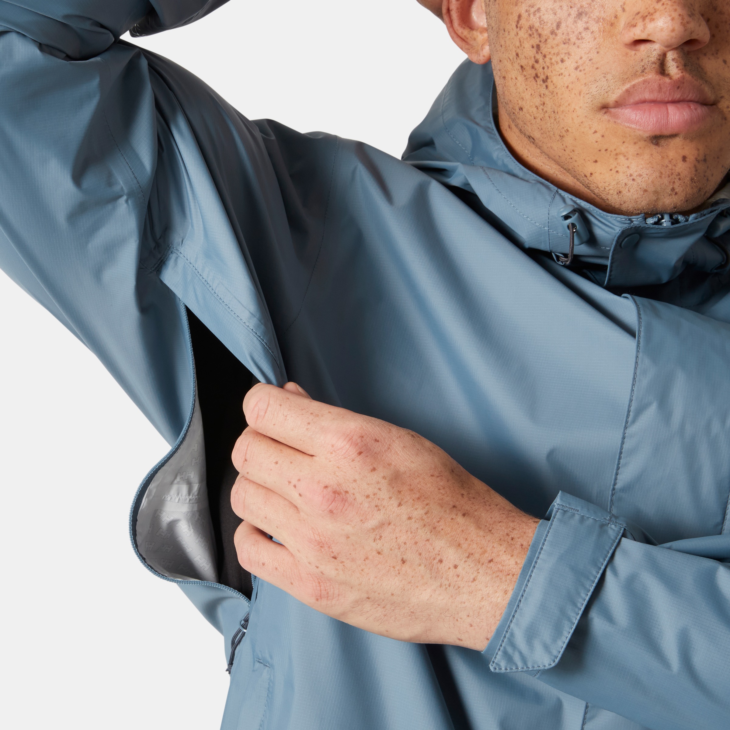 Helly Hansen Regenjacke »LOKE JACKET« mit Kapuze mit Kapuze, wasserdicht, winddicht, atmungsaktiv, po-bedeckende Länge