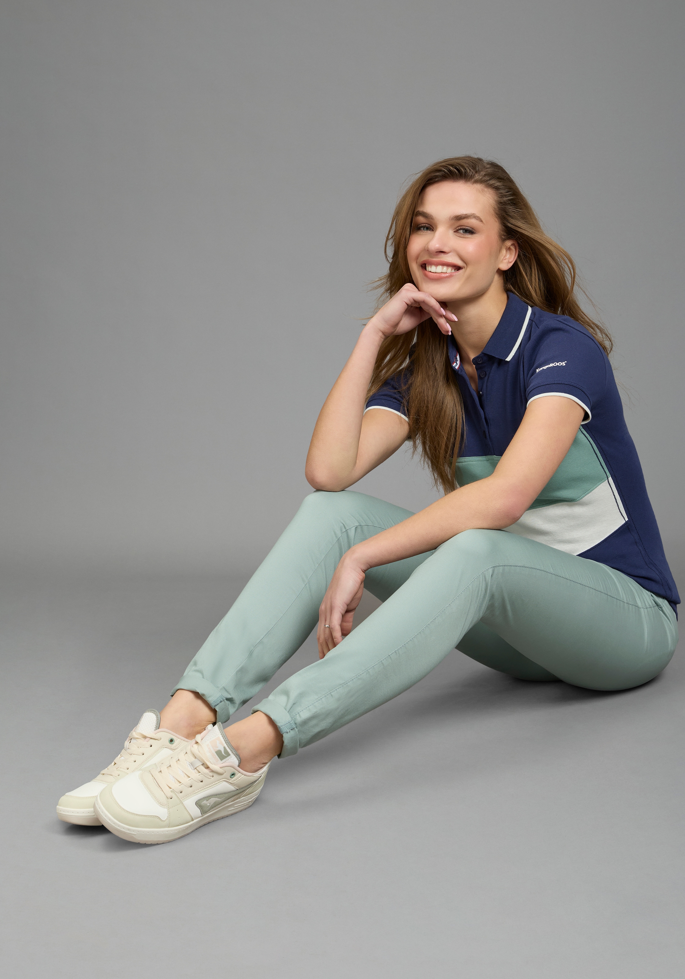 KangaROOS Poloshirt Kurzarm,  figurbetonter Schnitt,  Colourblocking-Optik,  Polokragen