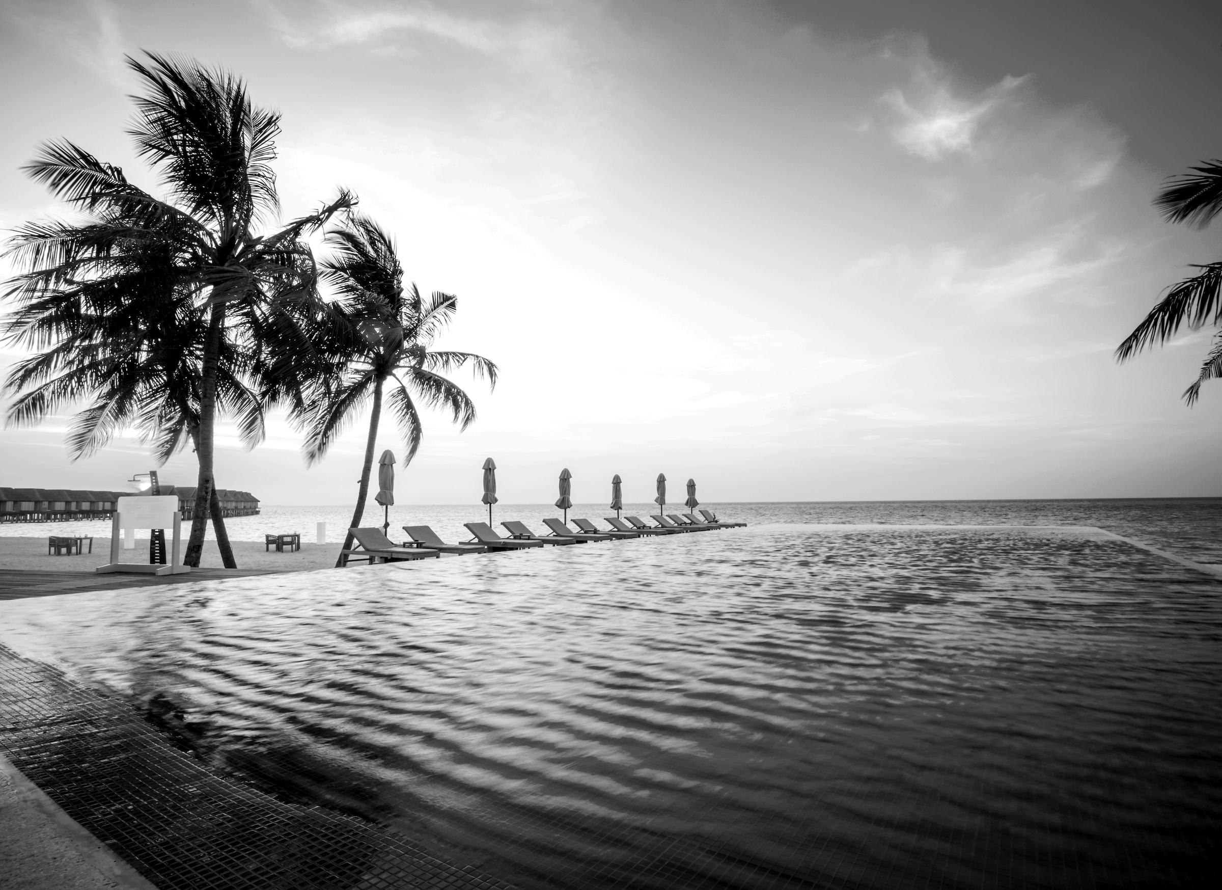 Papermoon Fototapete »Strand Schwarz & Weiß« günstig online kaufen