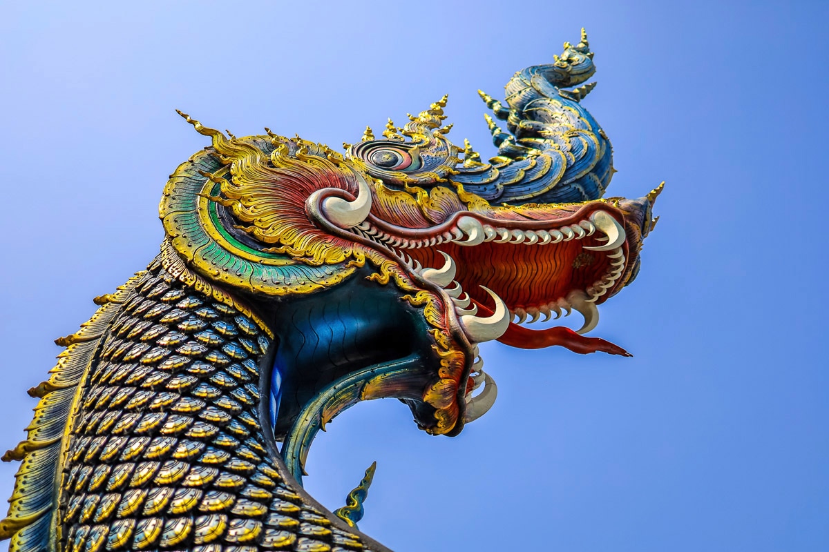 Papermoon Fototapete »Chinesische Drachenfigur«