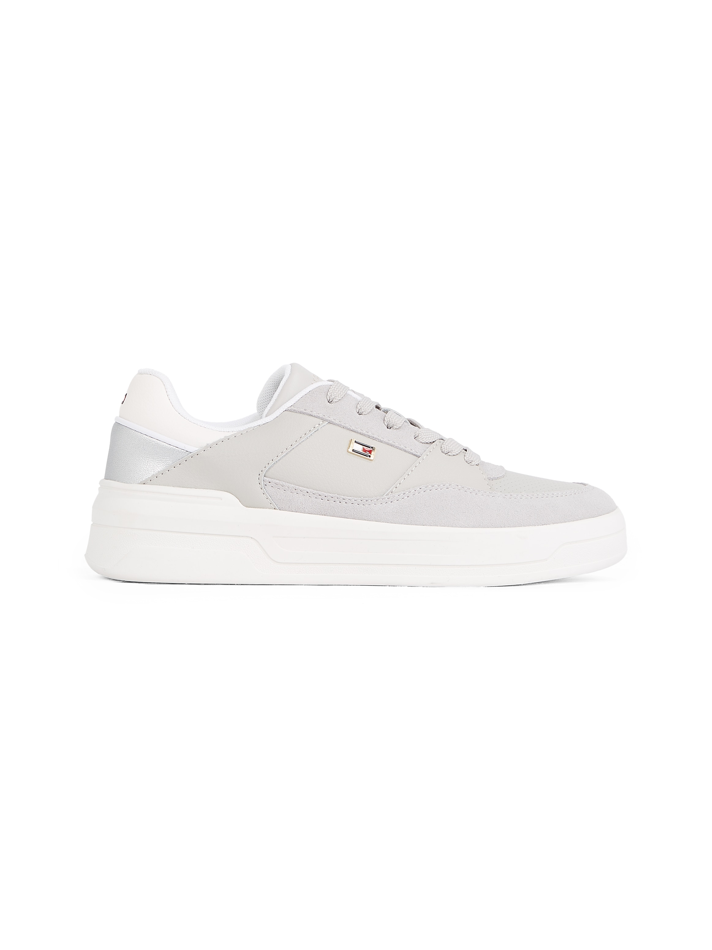 Tommy Hilfiger Plateausneaker »ESSENT BASKET SNEAKER METALLIC«, Freizeitschuh, Halbschuh, Schnürschuh mit seitlicher Logoflagge