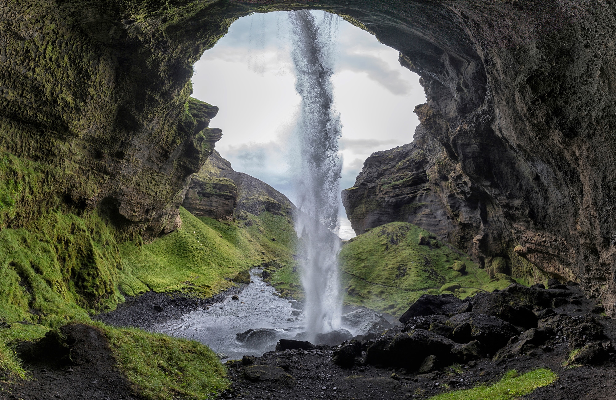 Papermoon Fototapete »Photo-Art BRAGI KORT, VERSTECKTER WASSERFALL« günstig online kaufen