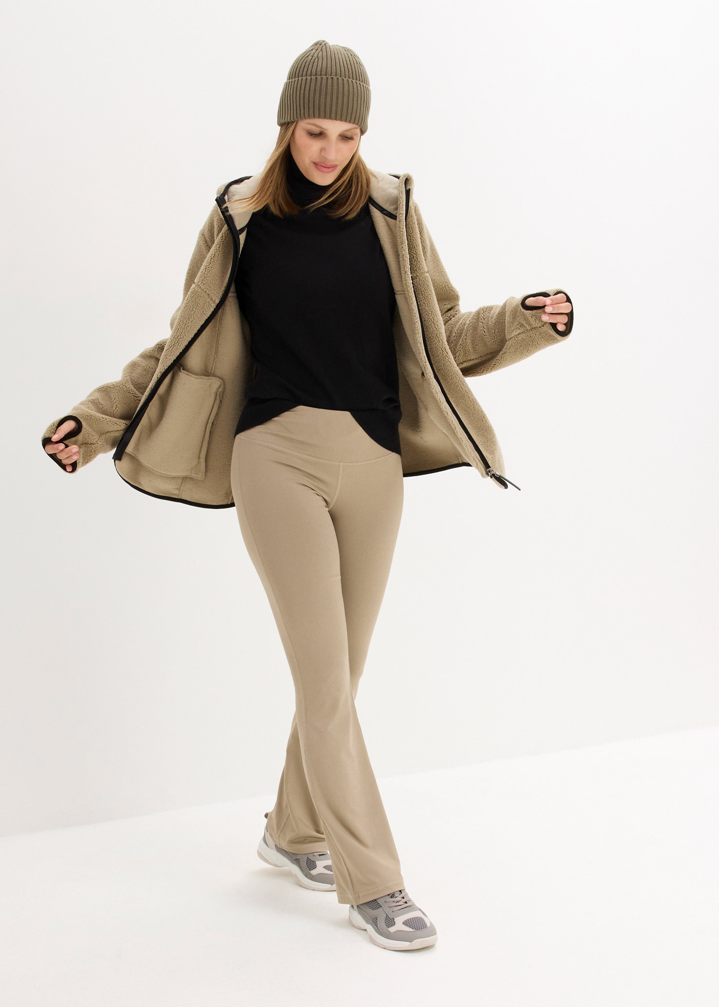 bonprix Fleecejacke mit Kapuze Winterjacke mit Teddy-Fleece und Kapuze