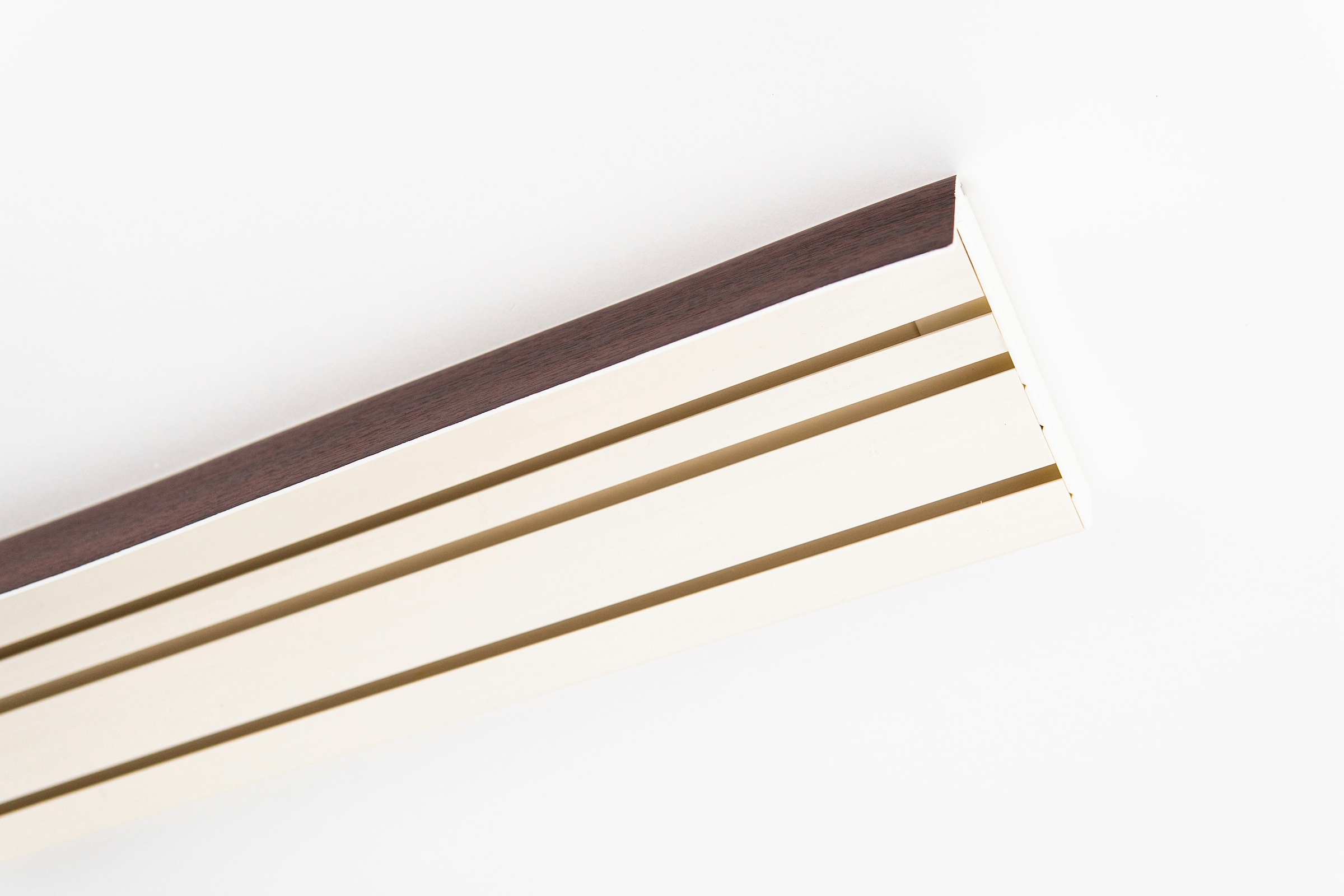 GARESA Gardinenschiene »Kunststoffschiene mit läufig-läufig, bestellen 3 schlicht einfache Blende«, und verlängerbar, Wunschmaßlänge, schnell bequem Montage, Deckenmontage