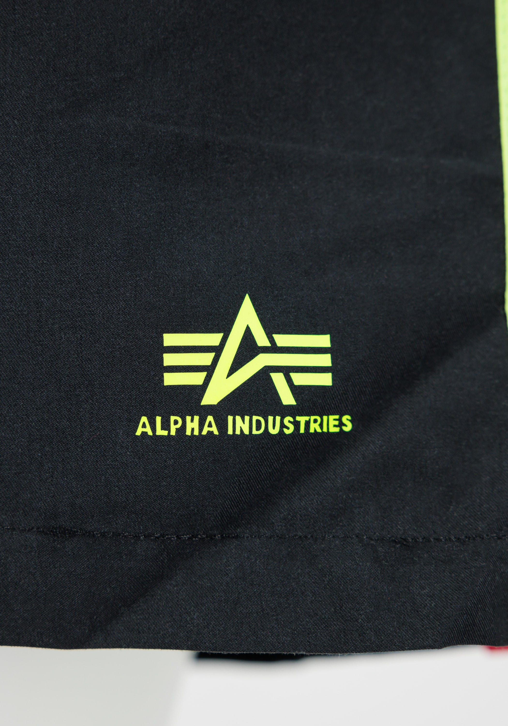 Alpha Industries Shorts »Alpha Industries Men - Beachwear Printed Stripe Swim Short«