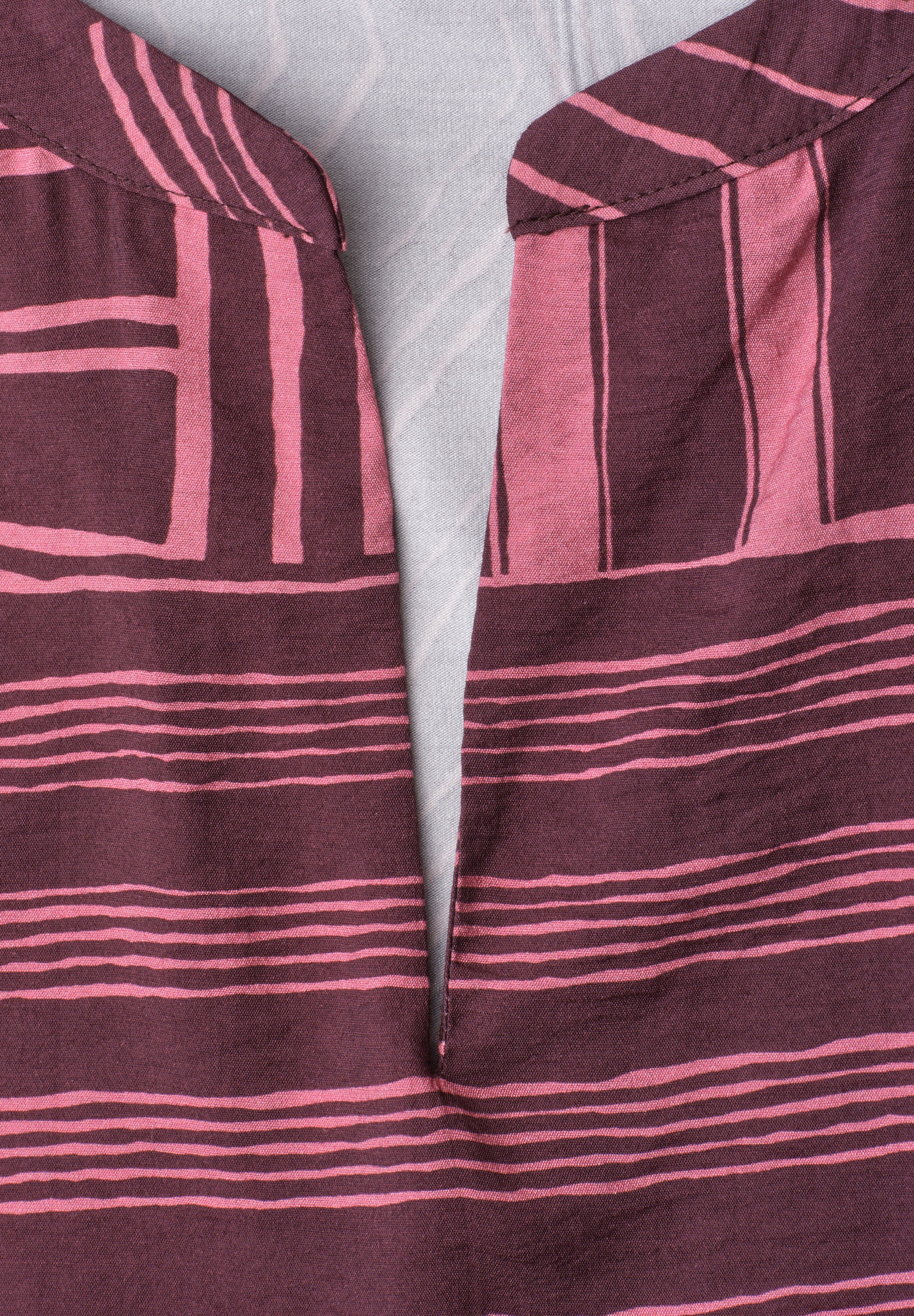 STREET ONE Kurzarmshirt Sommerbluse im Tunika-Look und mit grafischem Muster