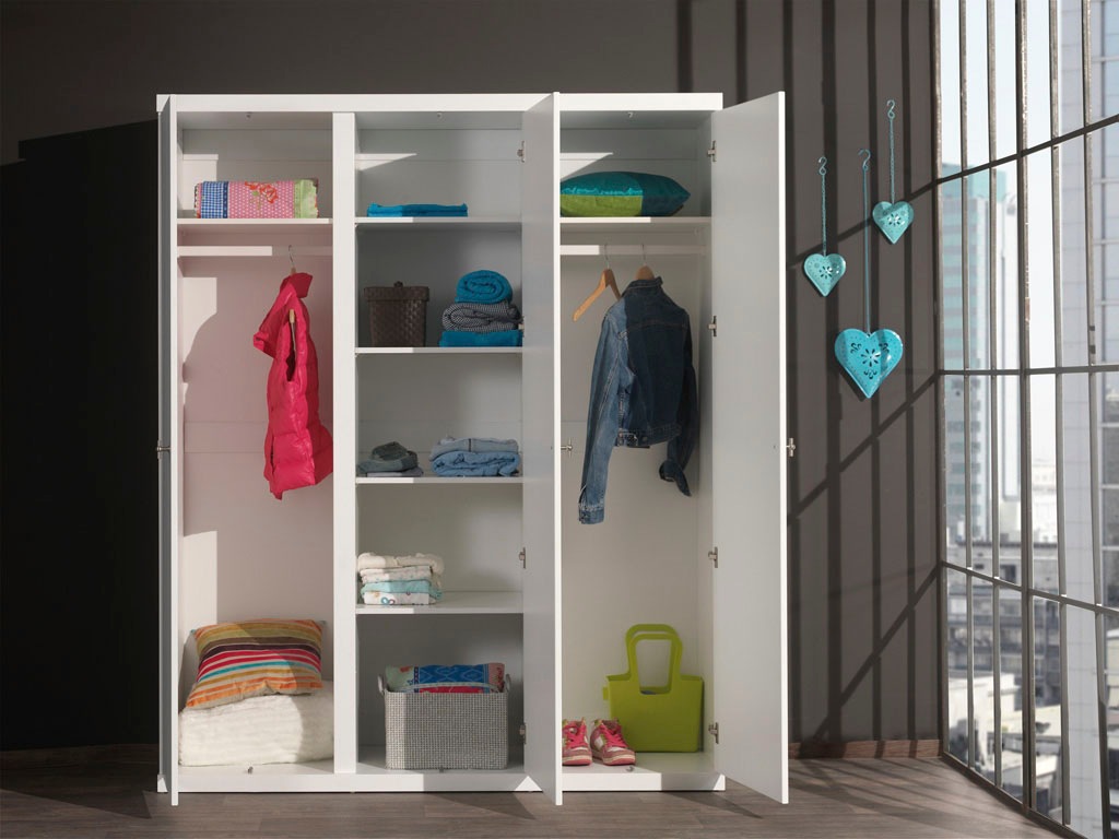 Vipack Kleiderschrank, (Made in Europe), Kleiderschrank mit 3 Türen, bietet viel Stauraum, Ausf. Weiß lackiert