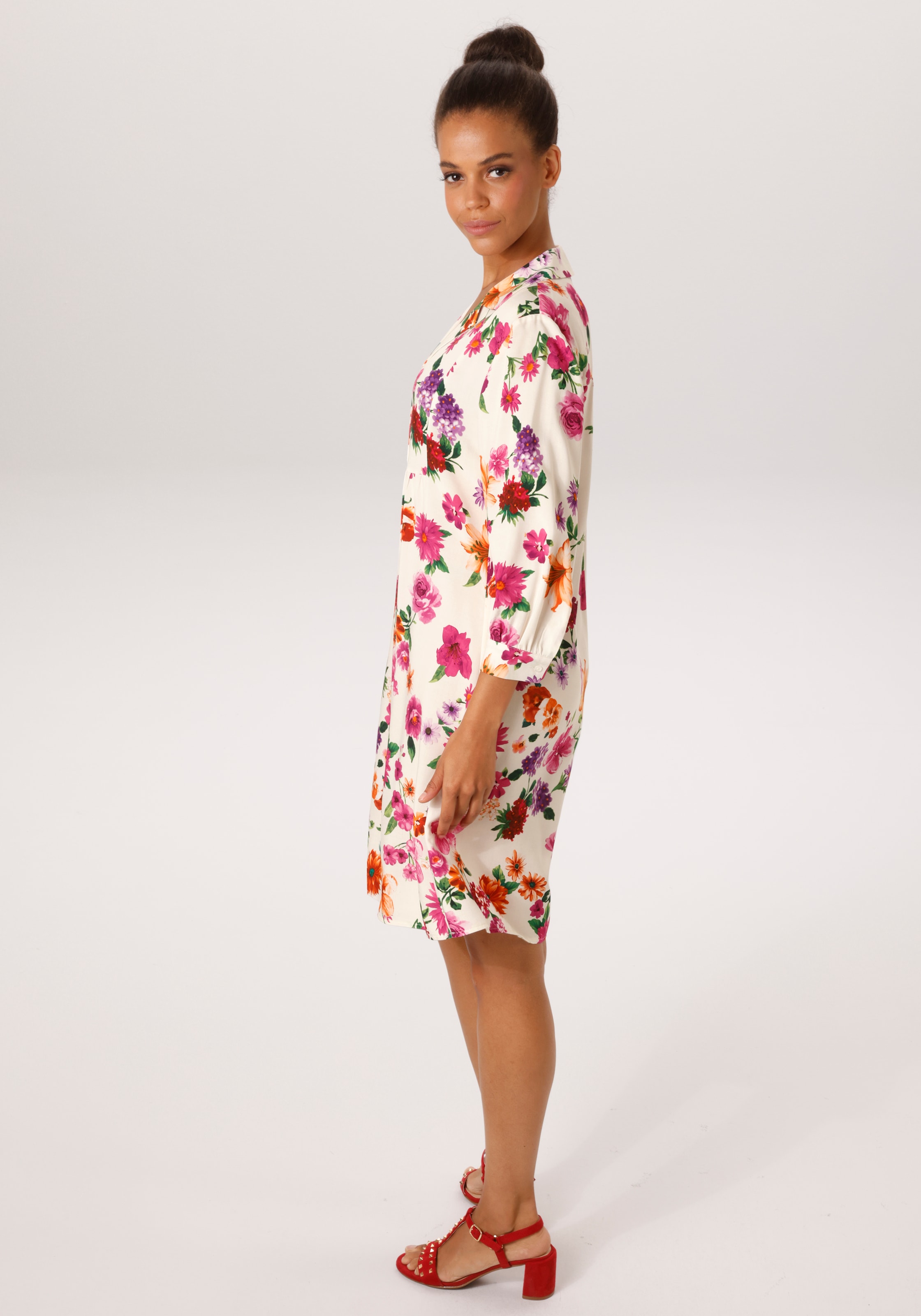 Aniston CASUAL Hemdblusenkleid mit romantischen Blumendruck - jedes Teil ein Unikat