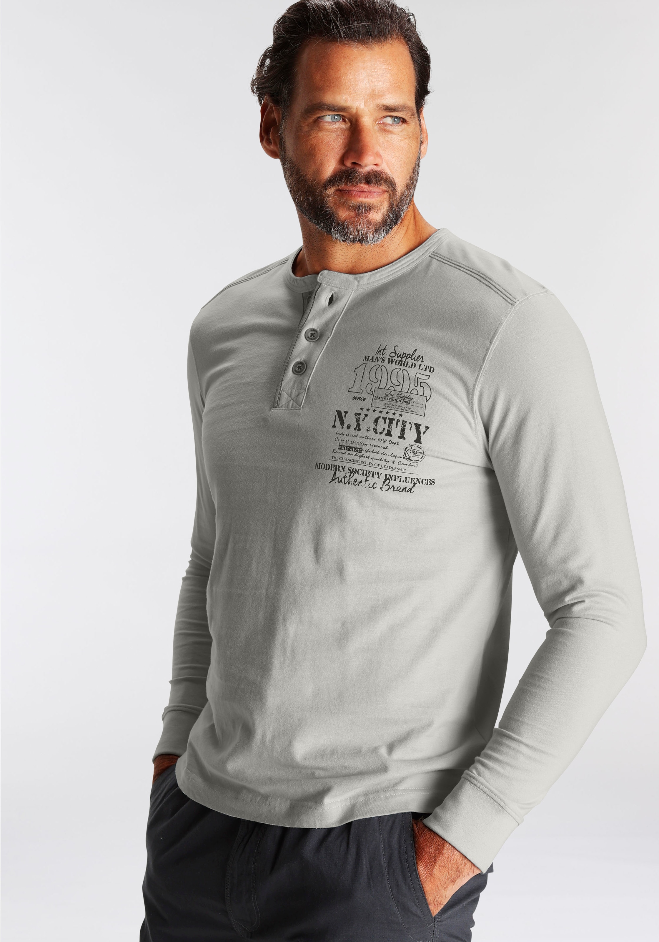 Man's World Henleyshirt, mit Brustprint und Knopfleiste kaufen