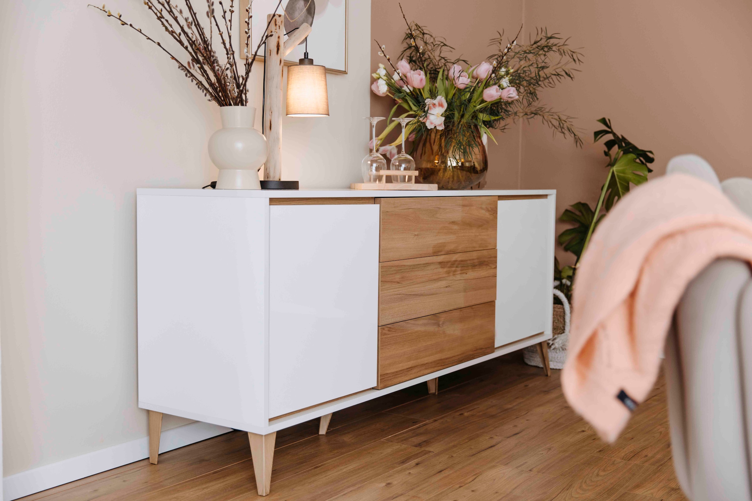 Home affaire Kommode »Vida«, UV lackiert, hochglänzend, Soft-Close und Push-to-open Funktion