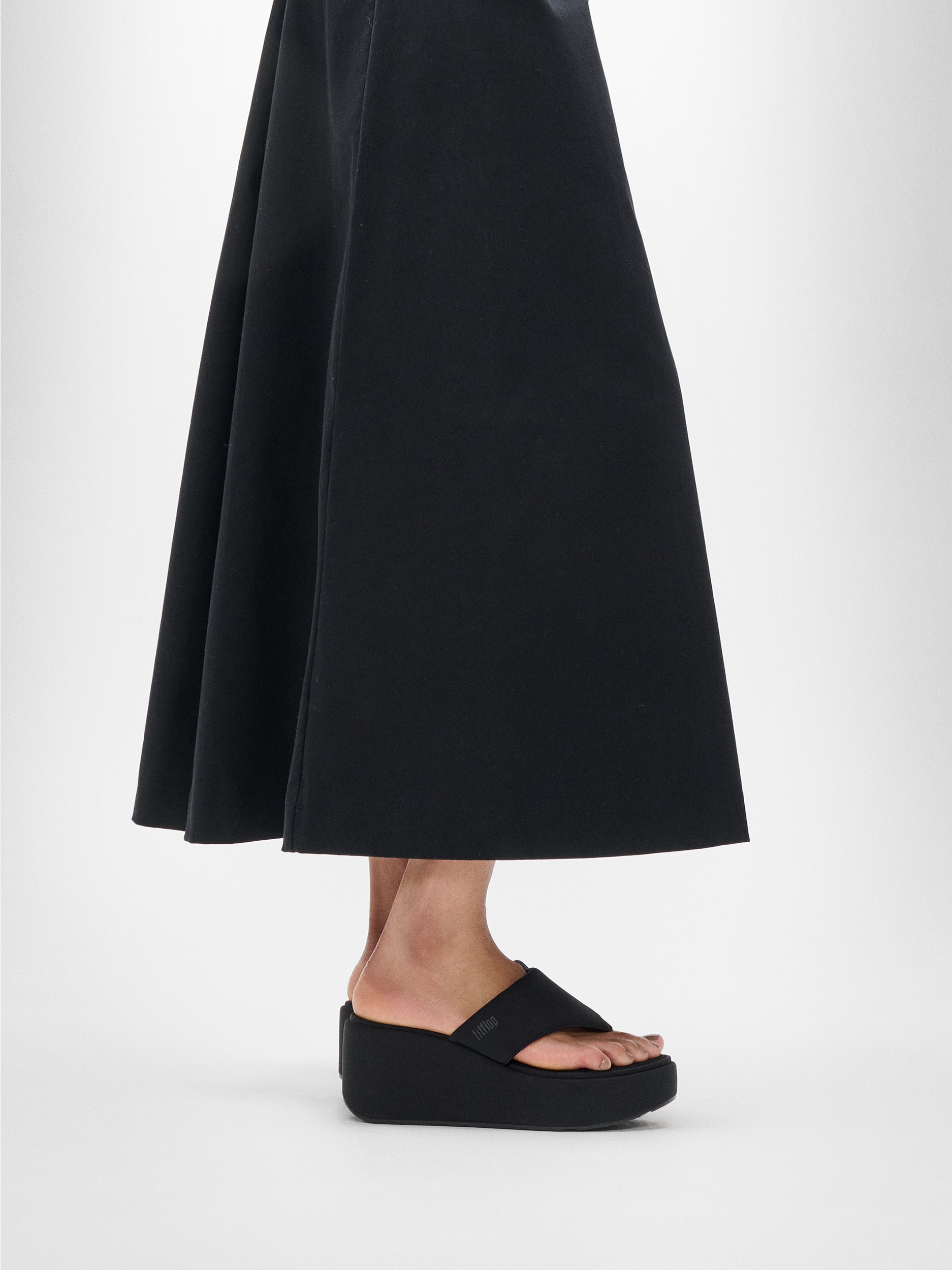 Fitflop Zehentrenner »PLATFFORMS WEDGE«  , Keilsandale, Plateauschuh mit gepaddeter Bandage