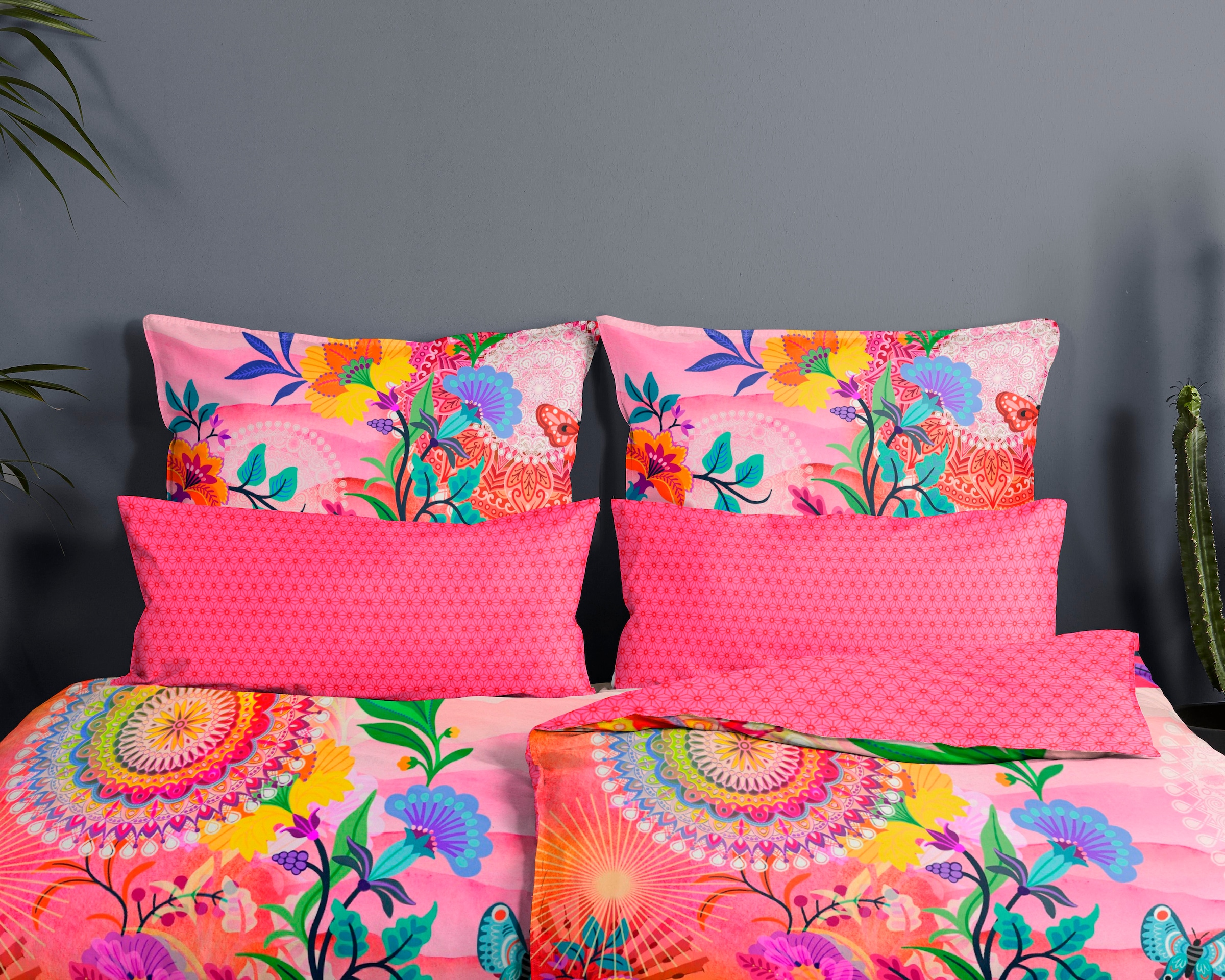 hip Wendebettwäsche »Giselah«, Mako-Satin, 135x200, Reißverschluss, Wendeoptik, Mandala, Bunt, Rosa