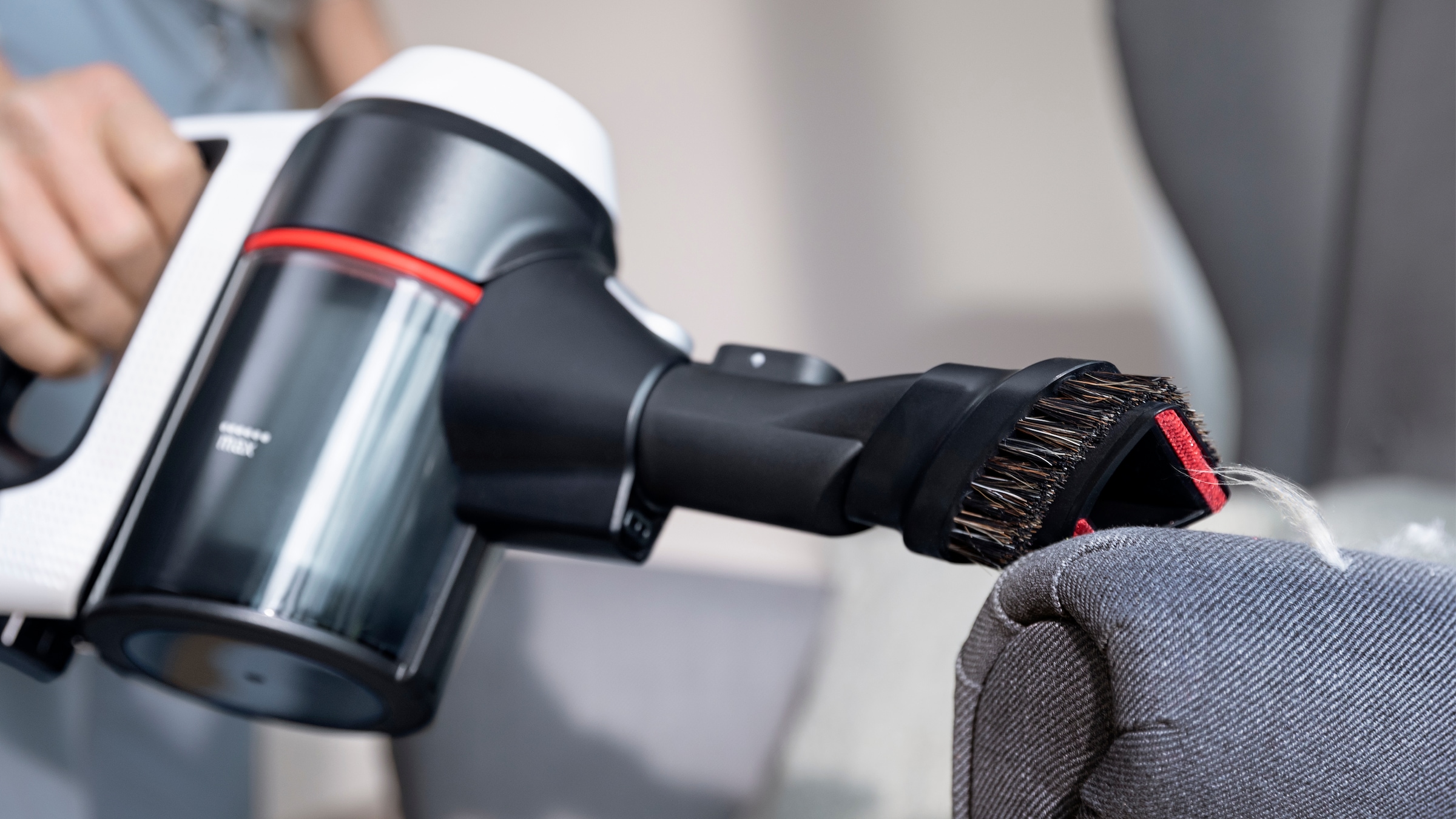 BOSCH Akku-Bodenstaubsauger »Unlimited 7 BSS715CARP/BSS715FRSH, 5.0 Ah Akku, Knickrohr« 10 Jahre Motorgarantie, Schnellladegerät, Made in Germany