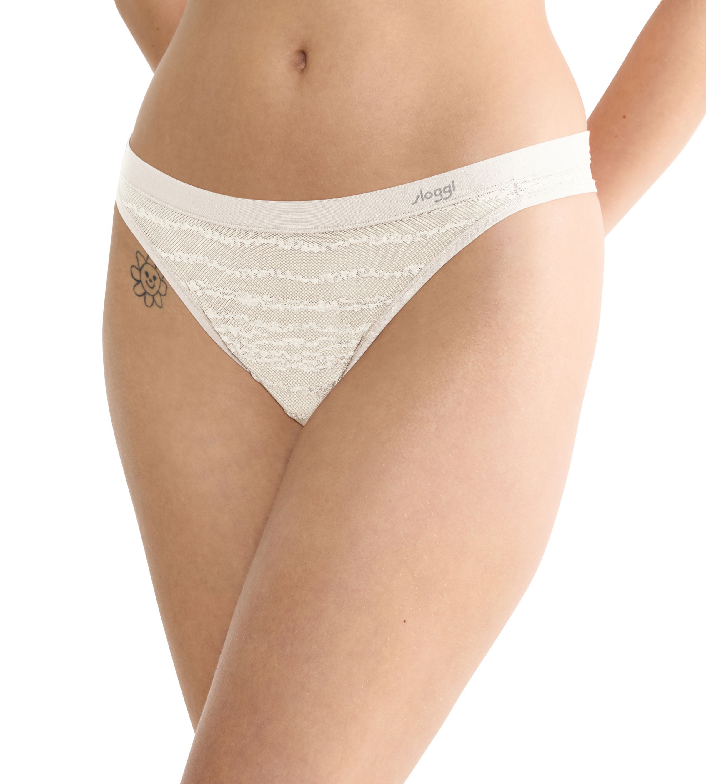 sloggi String »FREE Evolve« super weich, dehnfähig, Spitzendetails