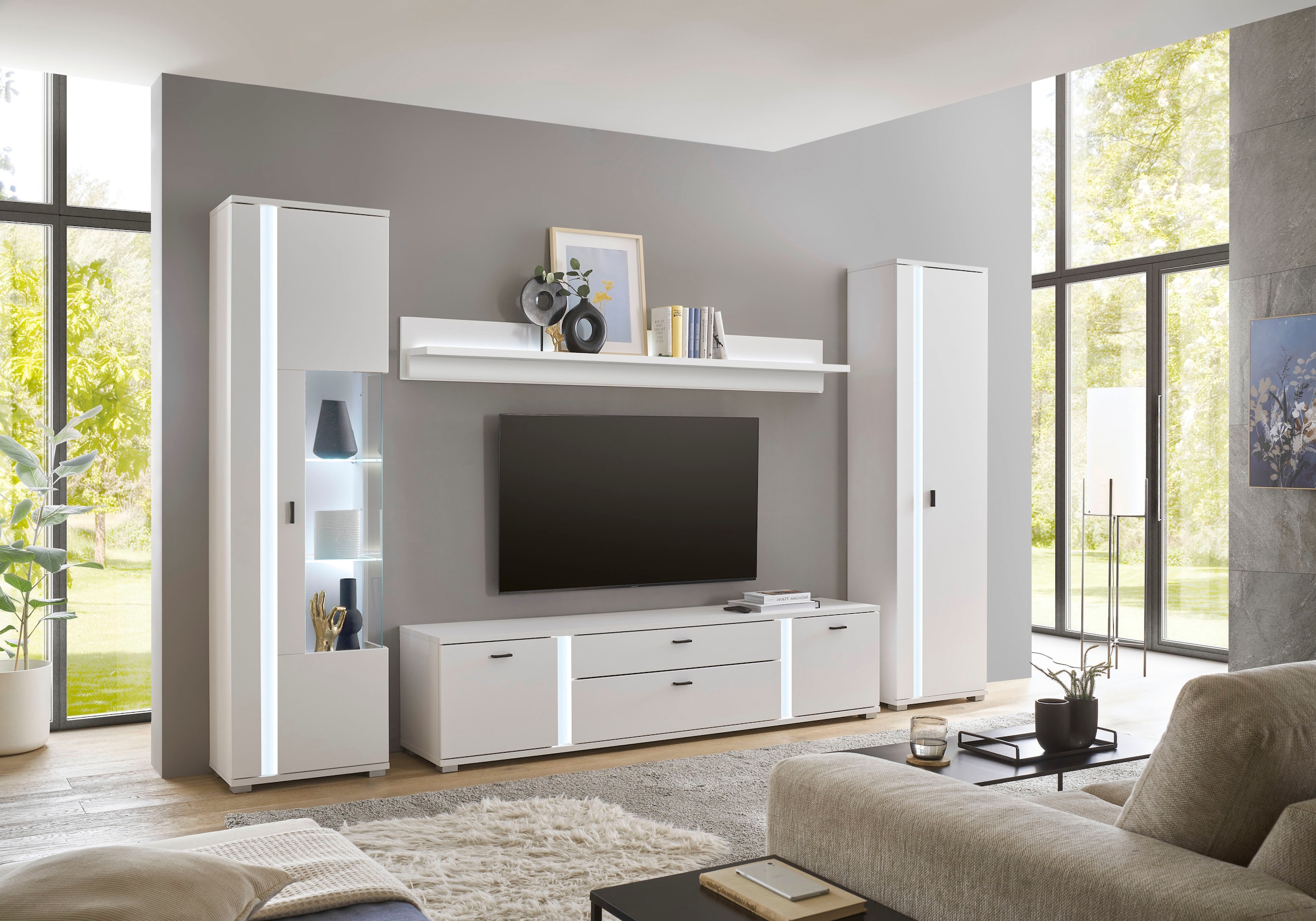 INOSIGN Wohnwand »LONG ISLAND«, (Set, 4 St.), in moderner Trendfarbe,inklusive senkrechter Beleuchtung,Breite 330 cm