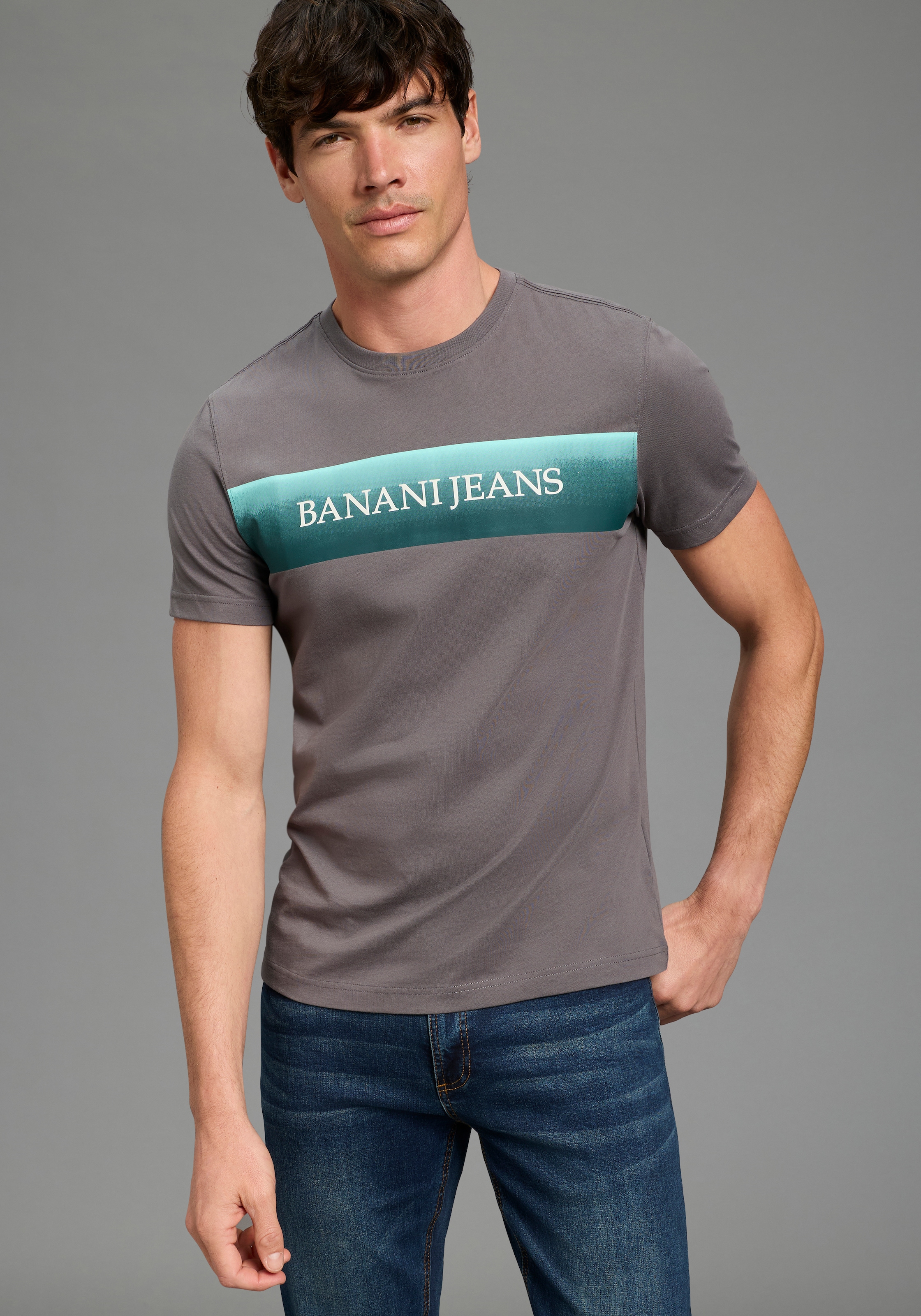 Bruno Banani T-Shirt Halbarmshirt, mit Rundhalsausschnitt, bedruckt, aus Single Jersey