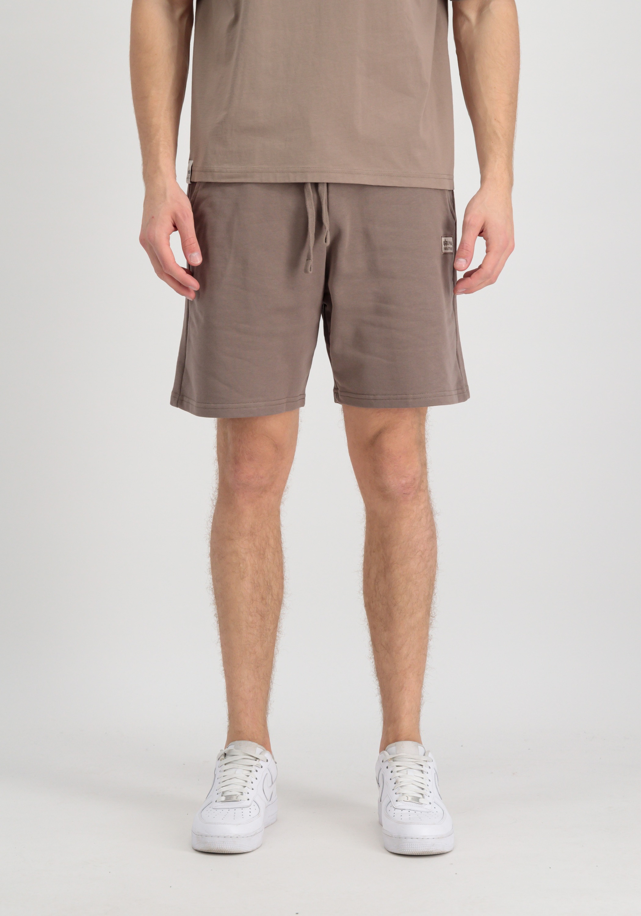 Bild von Alpha Industries Sweatshorts »ALPHA INDUSTRIES Men - Shorts Organics Jogger Short«