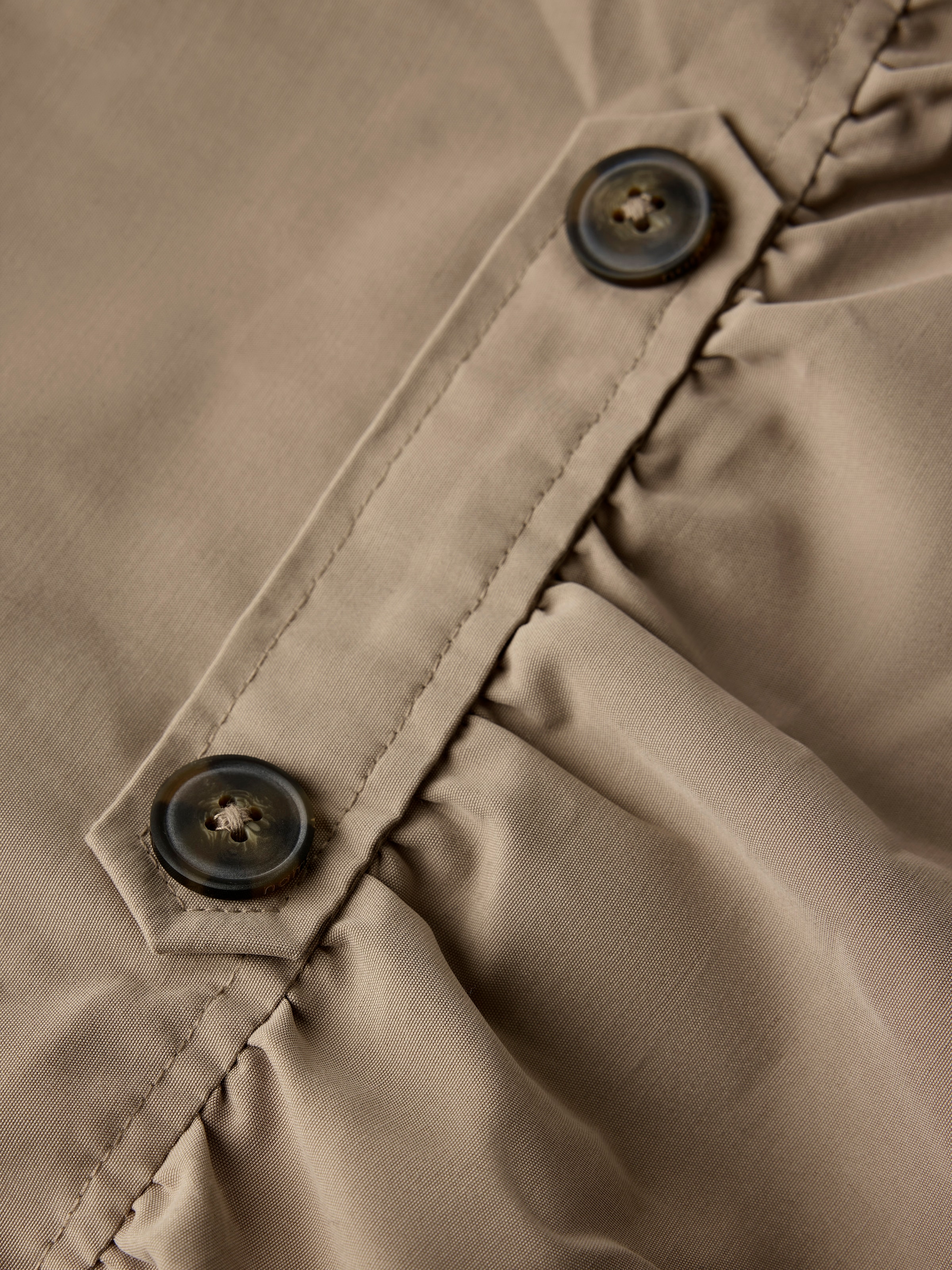 Name It Kurzmantel »NMFMADELIN TRENCH COAT NOOS« im romantischen Look