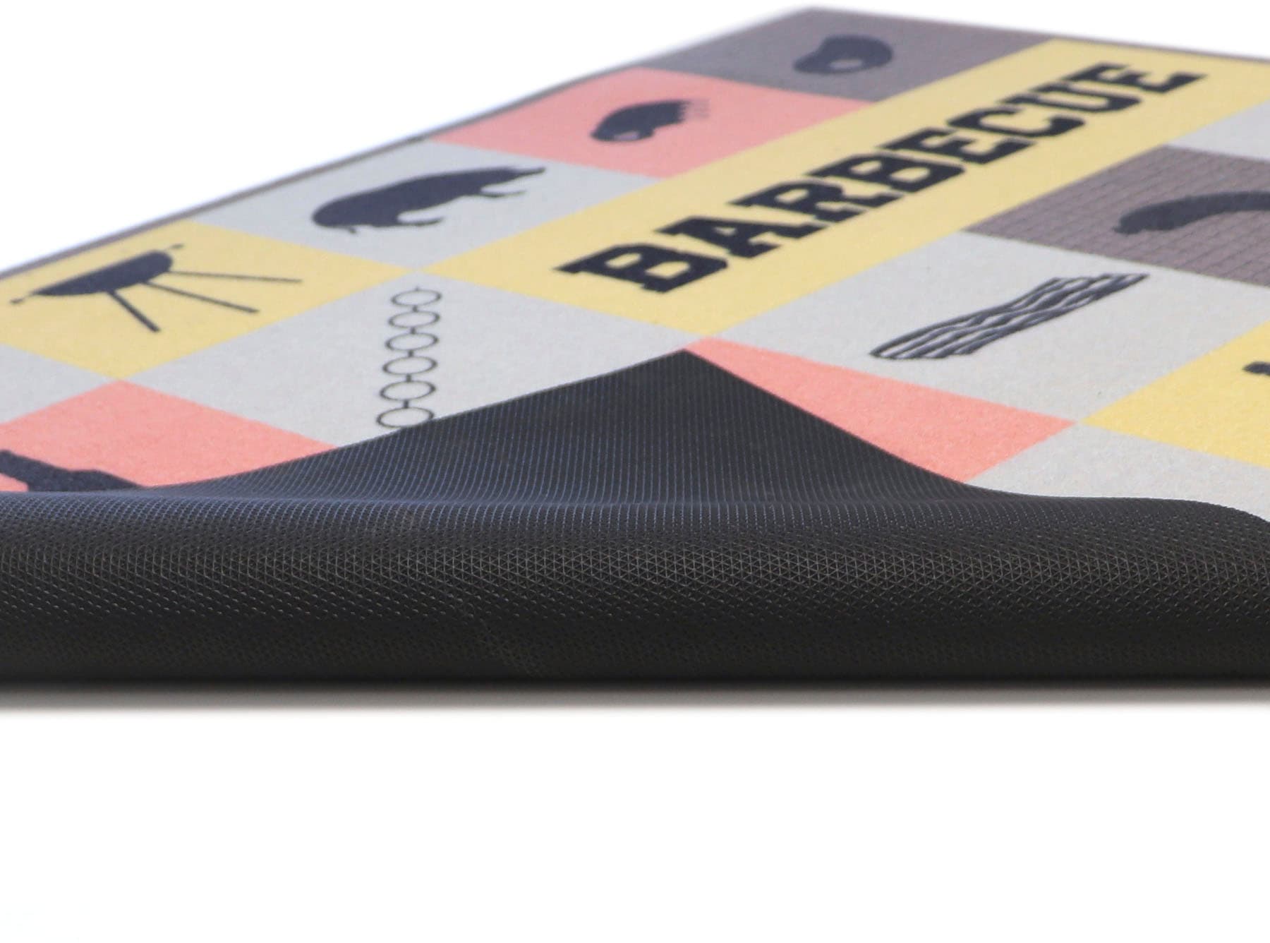 Primaflor-Ideen in Textil Fußmatte »BBQ Grillunterlage BARBECUE CHECKS, Made in Belgium«, rechteckig, 5 mm Höhe, Grillmatte ideal als Bodenschutz, mit Spruch, rutschhemmend, waschbar