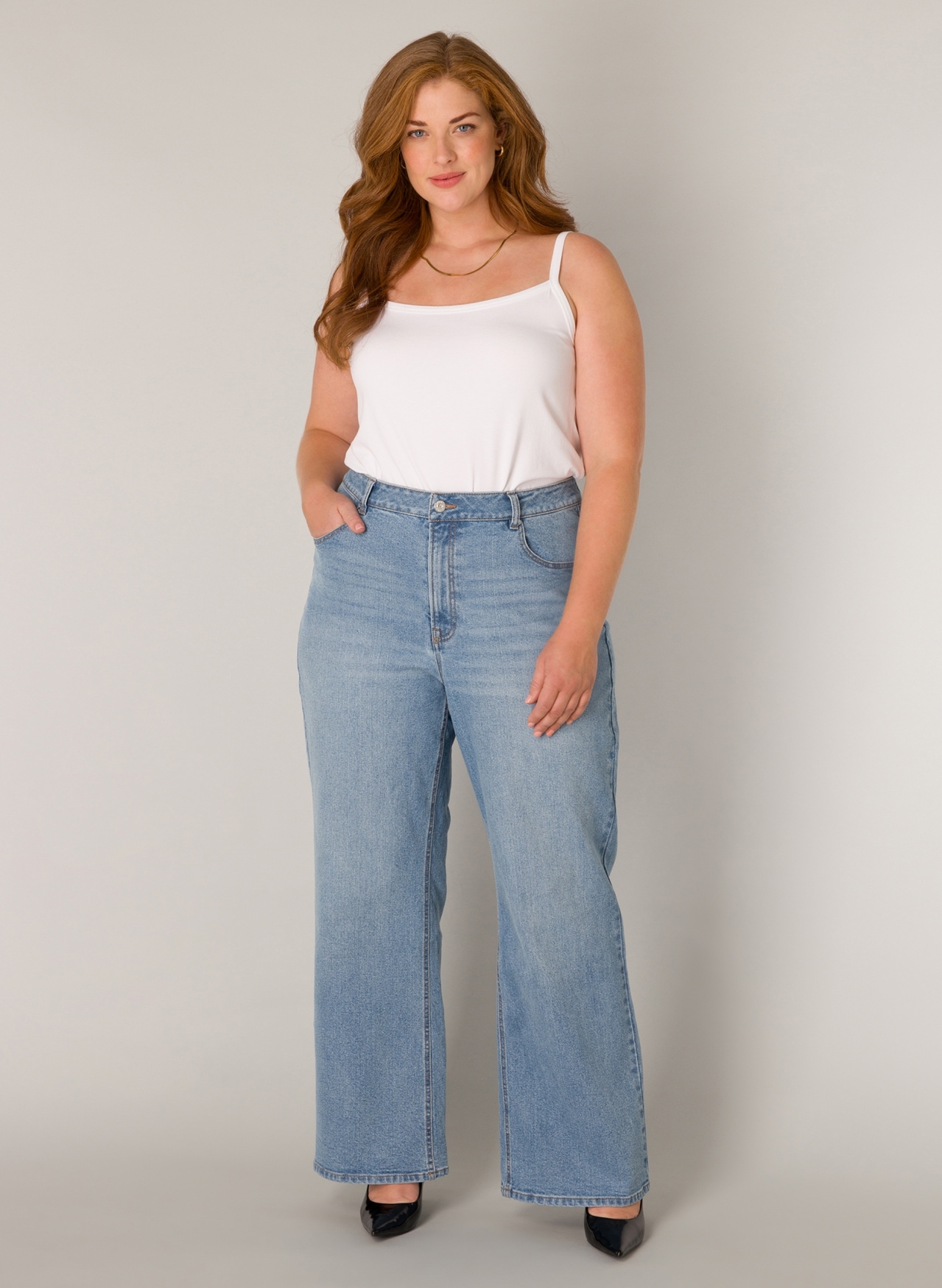 Base Level Curvy Weite Jeans, in großen Größen