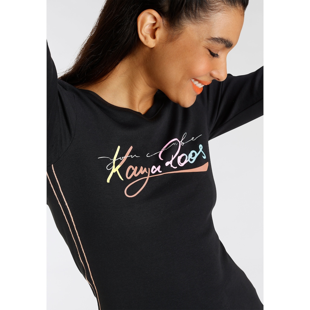 KangaROOS Langarmshirt, mit trendig farbigen Logoschriftzug