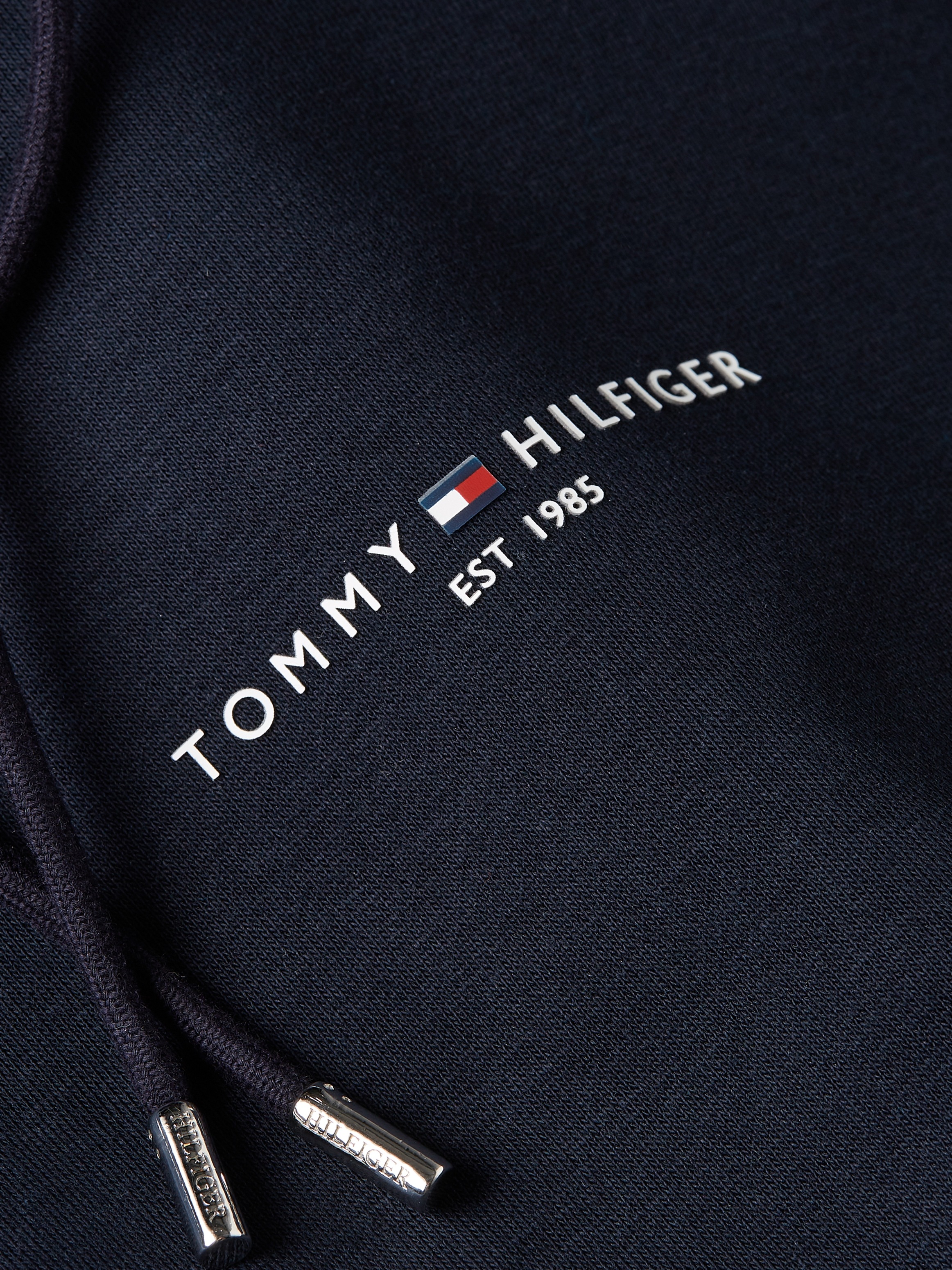 Tommy Hilfiger Hoodie »TOMMY LOGO TIPPED HOODY« Tommy-Tape innen am Ausschnitt, Flag-Stickerei am Ärmel