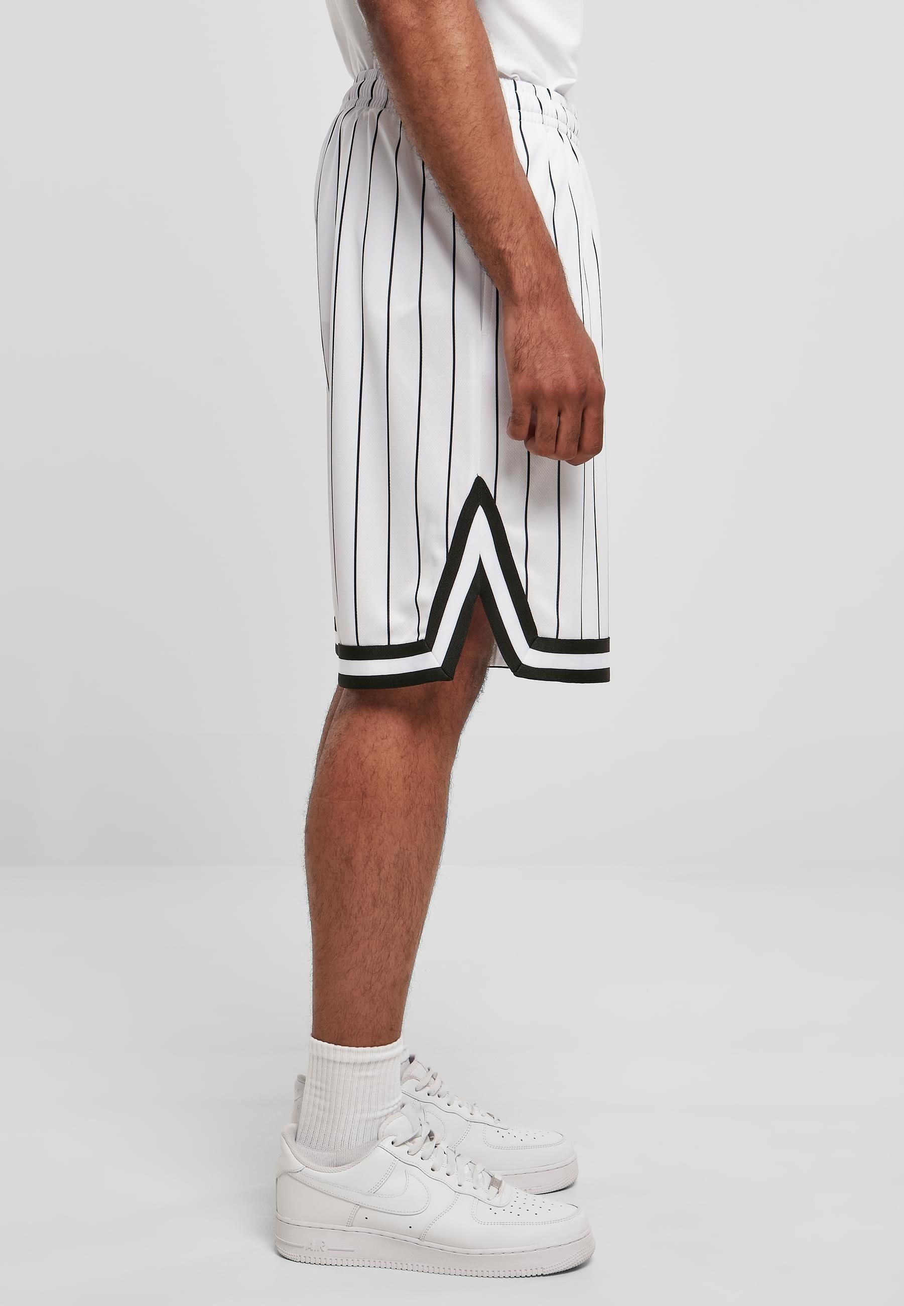 Karl Kani Stoffhose »Karl Kani Herren Small Signature Pinstripe Mesh Shorts«