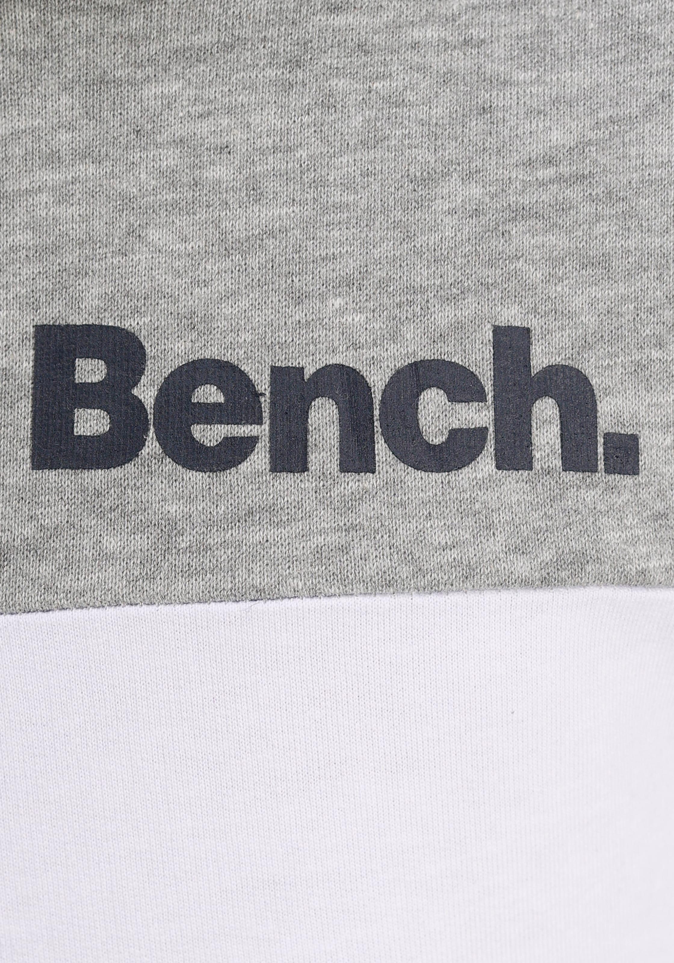 Bench. Kapuzensweatshirt »Colorblocking-Look«, mit farbigen Einsätzen  online kaufen | Sweatshirts