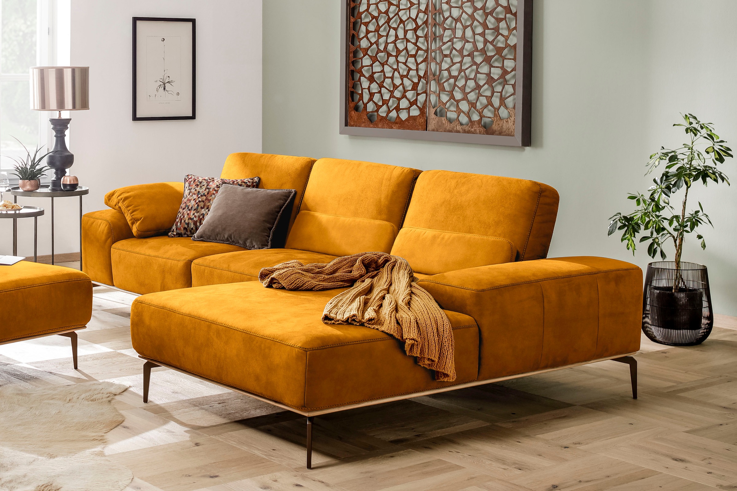 W.SCHILLIG Ecksofa »run, Designsofa mit tollem Sitzkomfort, L-Form«, mit Holzsockel, Füße in Bronze pulverbeschichtet, Breite 299 cm