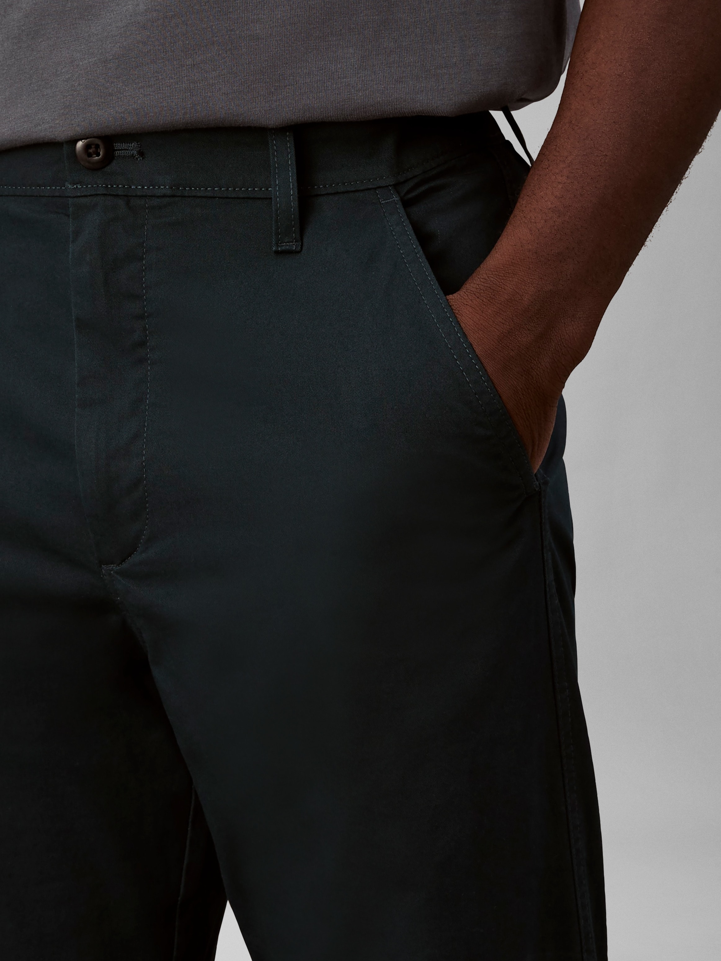 Calvin Klein Jeans Chinohose  gerade Passform im 90er-Jahre-Look