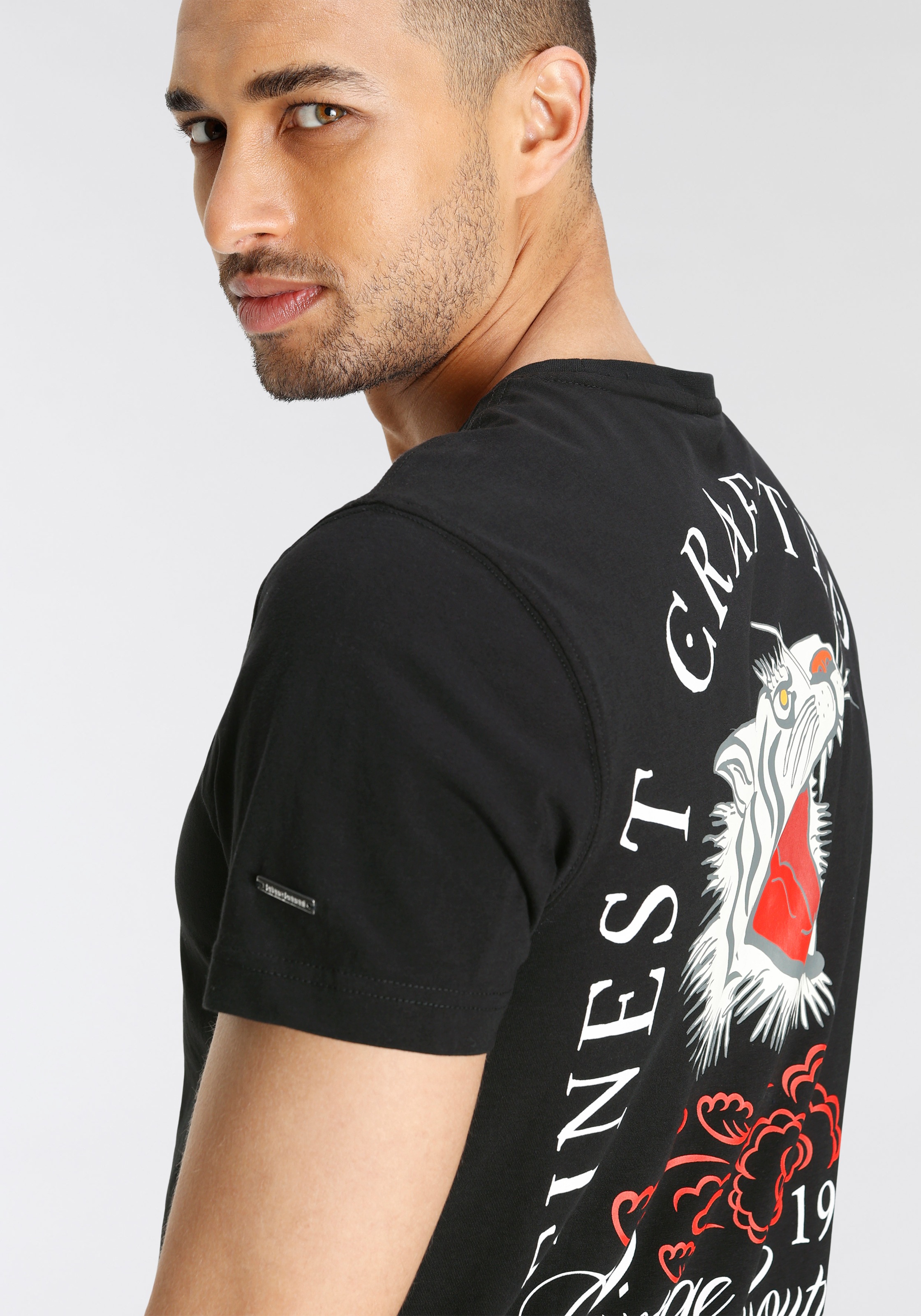 Bruno Banani mit Rückenprint T-Shirt, bestellen online modischem