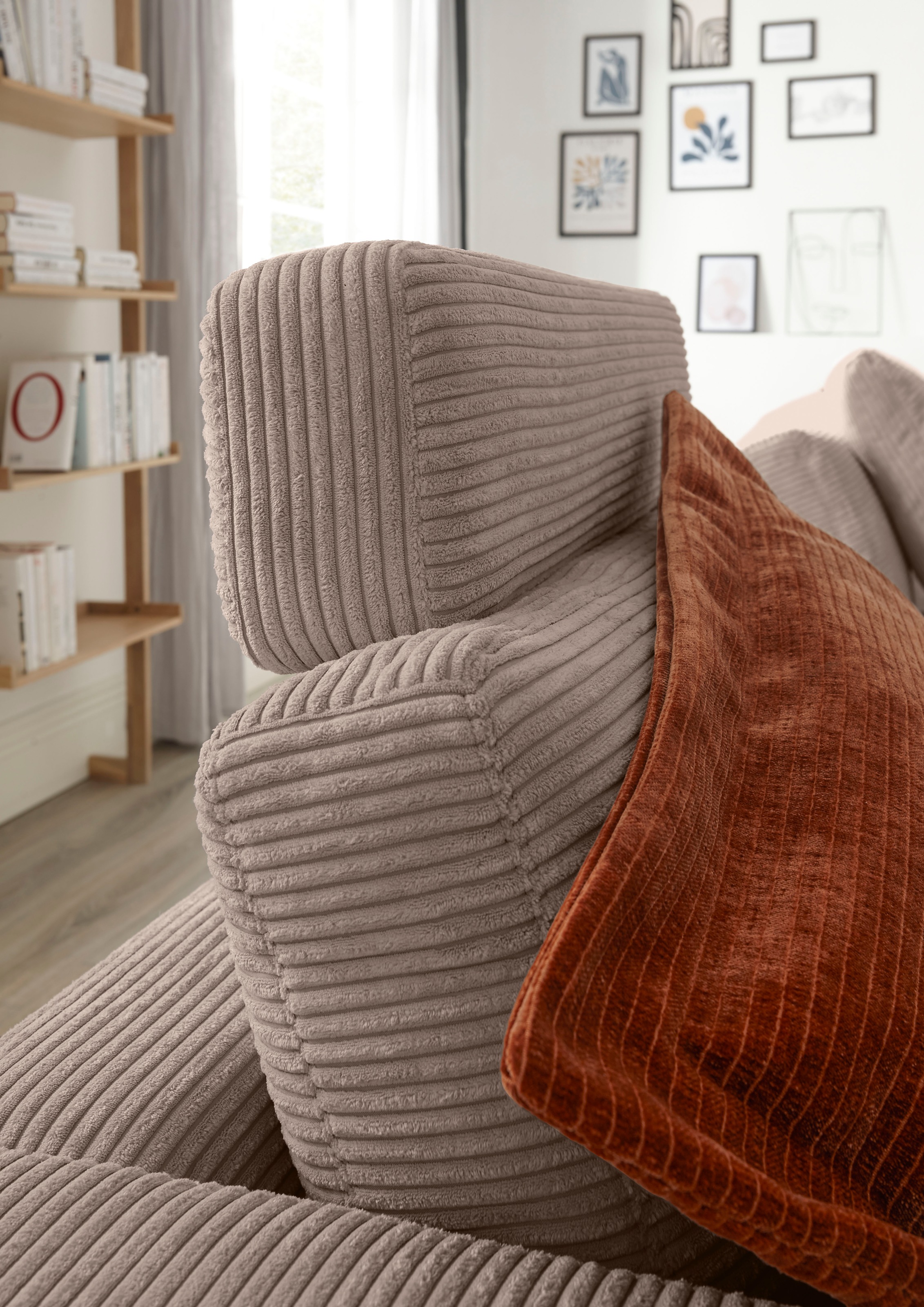 Musterring Wohnlandschaft »Lucia U-Form«, Cord-Bezug, inklusive Kopfstütze, Gesamtbreite 524 cm