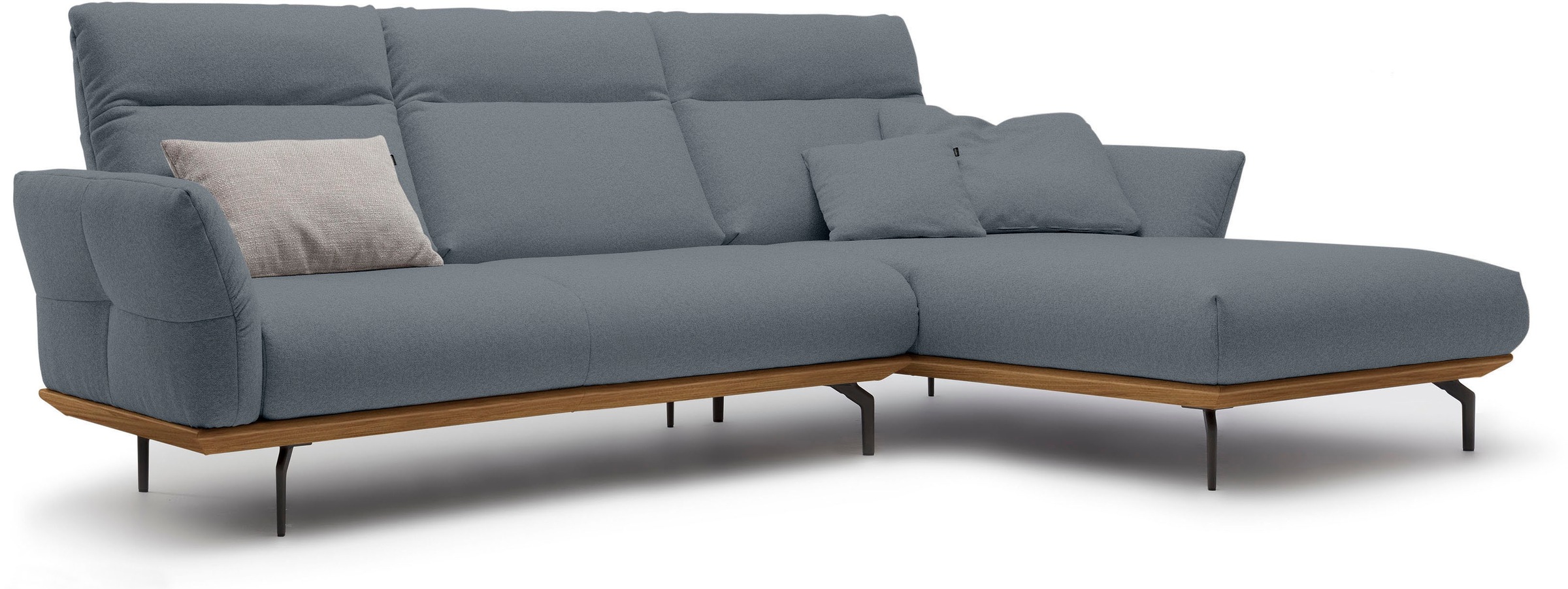 Creation BY ROLF BENZ Ecksofa »CR.460«, Sockel in Nussbaum, Winkelfüße in Umbragrau, Breite 298 cm