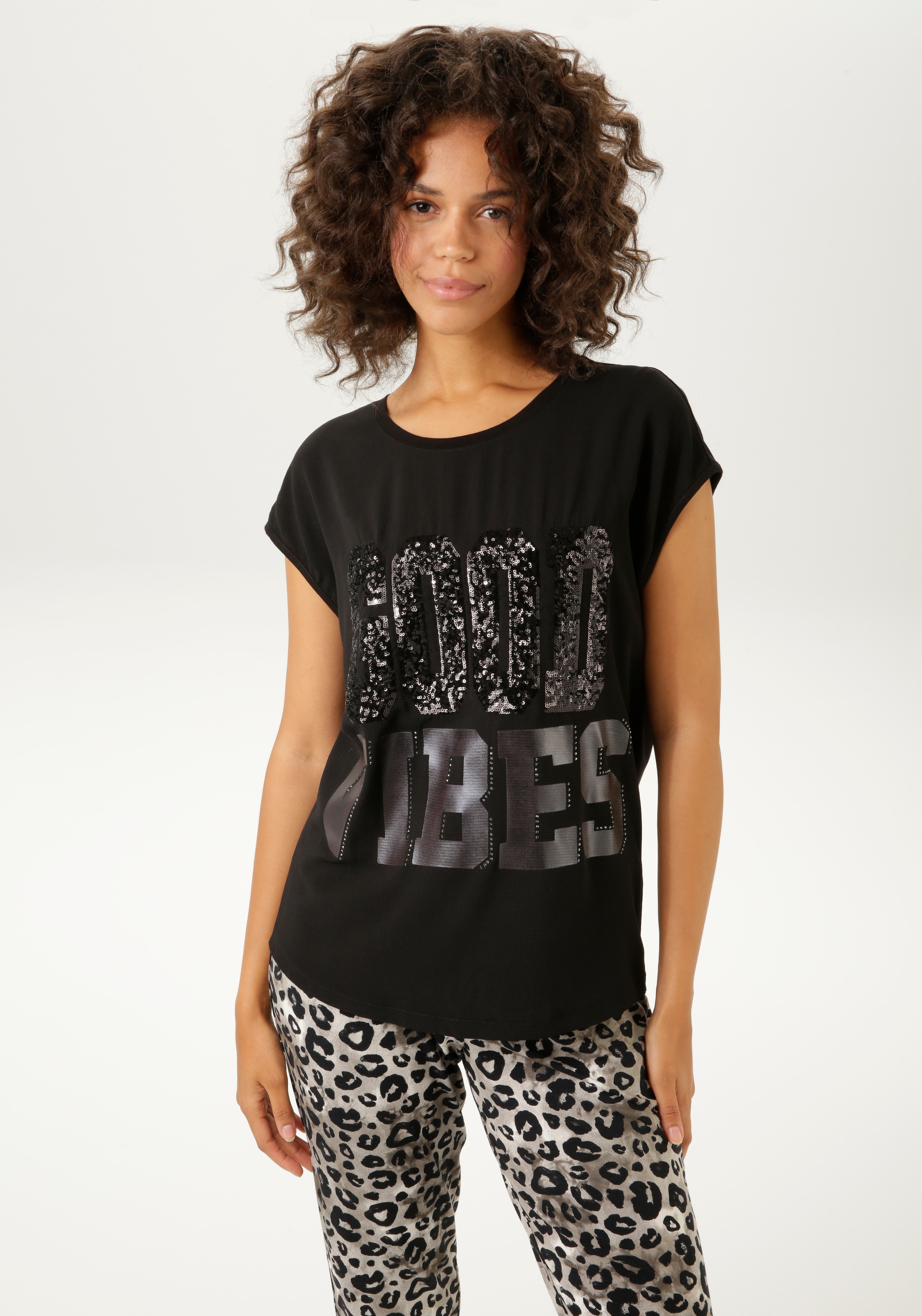 Aniston CASUAL Shirtbluse, mit Pailletten und Glitzersteinchen verziert