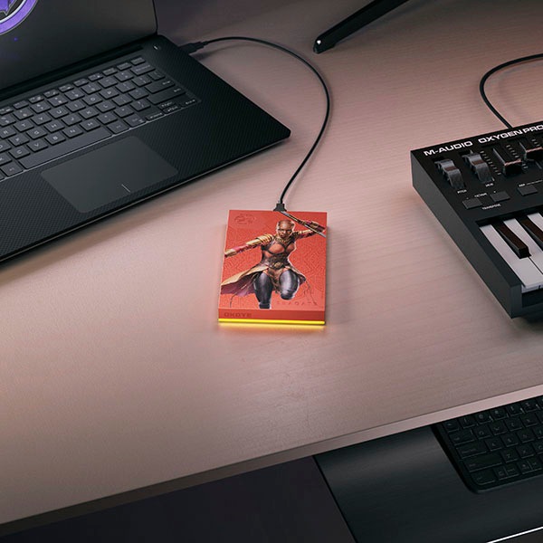 Seagate externe HDD-Festplatte »Okoye FireCuda 2TB Special Edition«, 3,5 Zoll, Anschluss USB 3.2 Gen-1