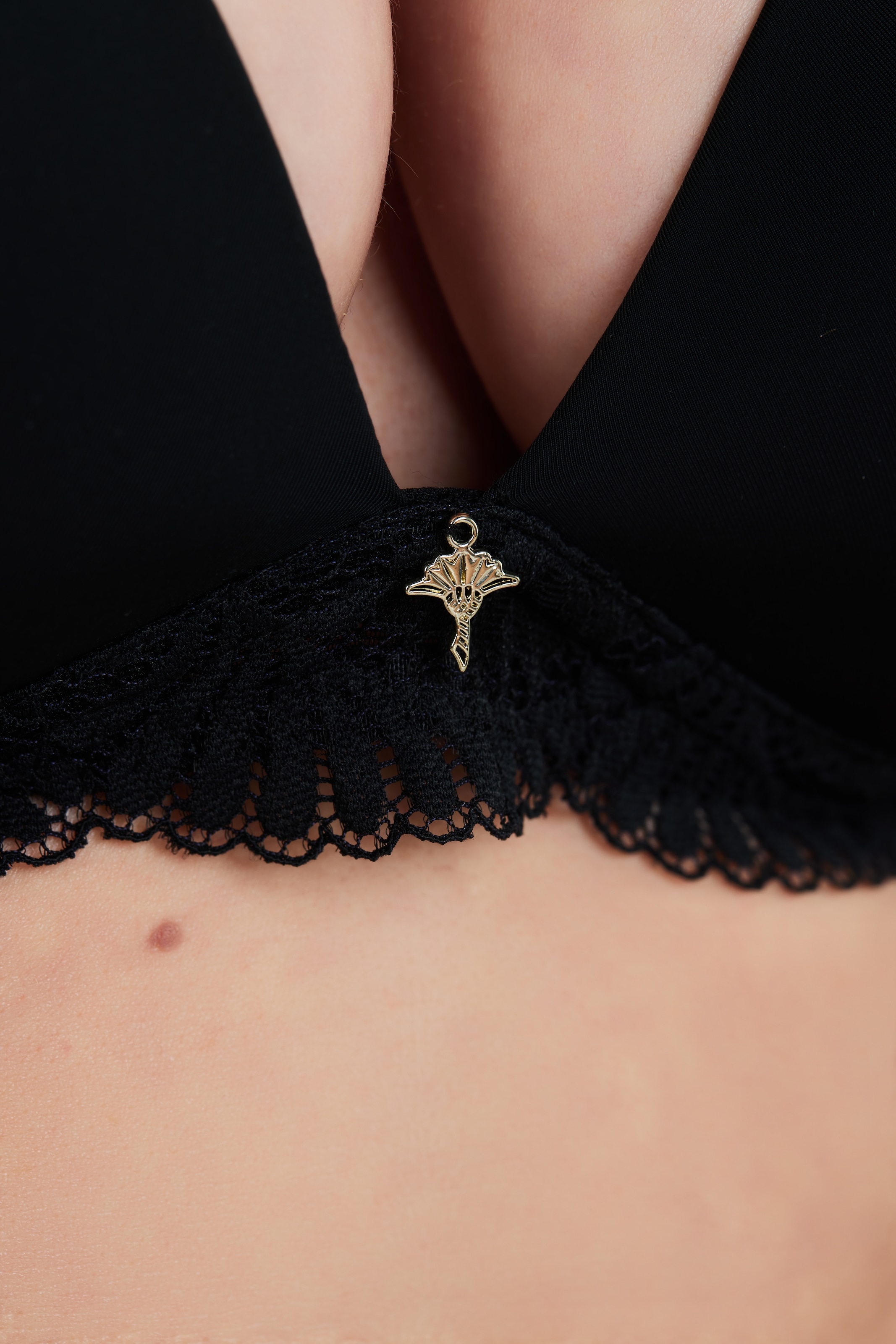 JOOP! Push-up-BH »Beautiful« zarte Spitzenkante, elastisch, leicht gepolstert, ohne Bügel