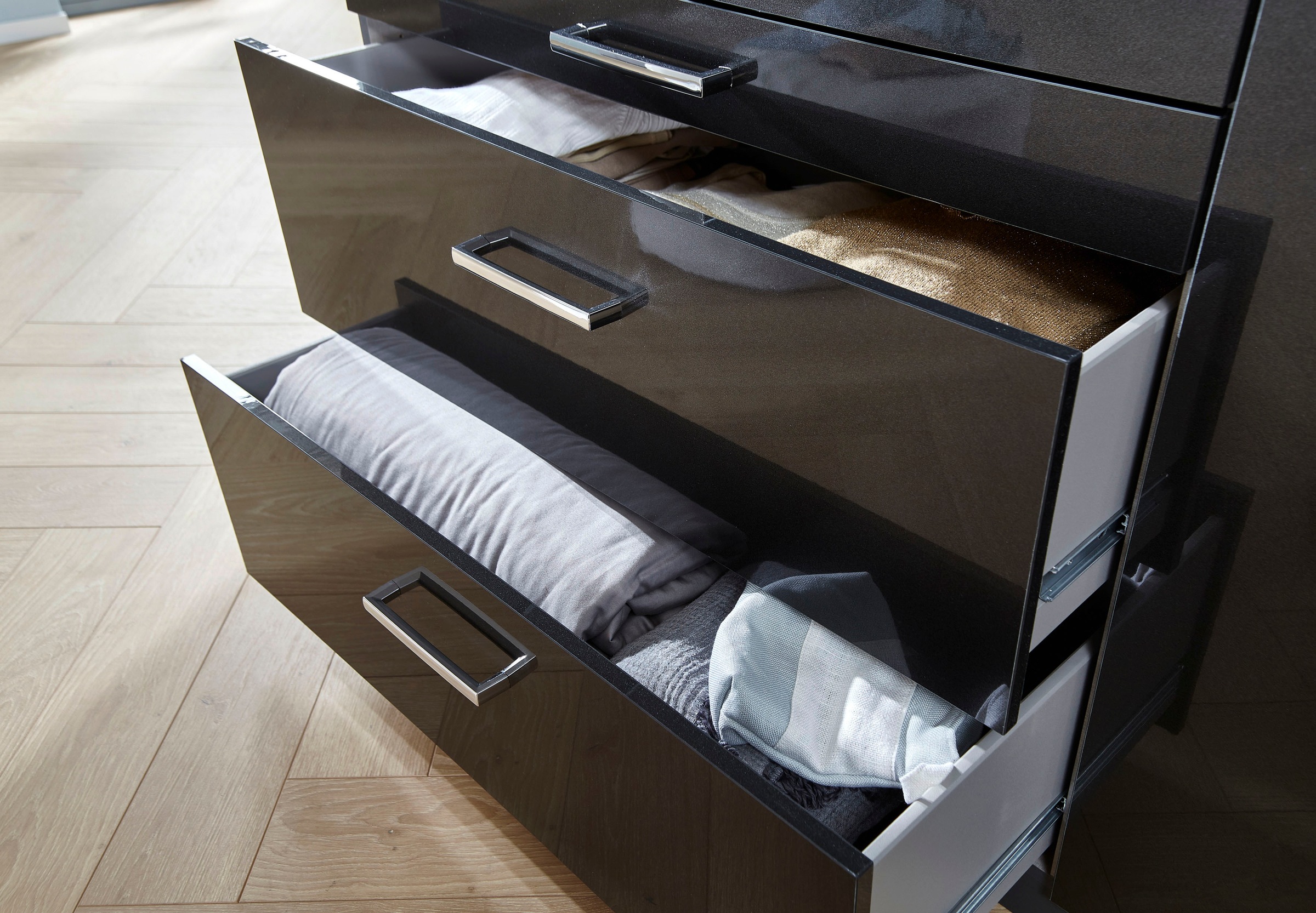 rauch Drehtürenschrank »Kleiderschrank Schrank Garderobe Garderobenschrank Topseller HOMBURG«, mit Spiegel, oberer Schubkasten mit Einteilung MADE IN GERMANY