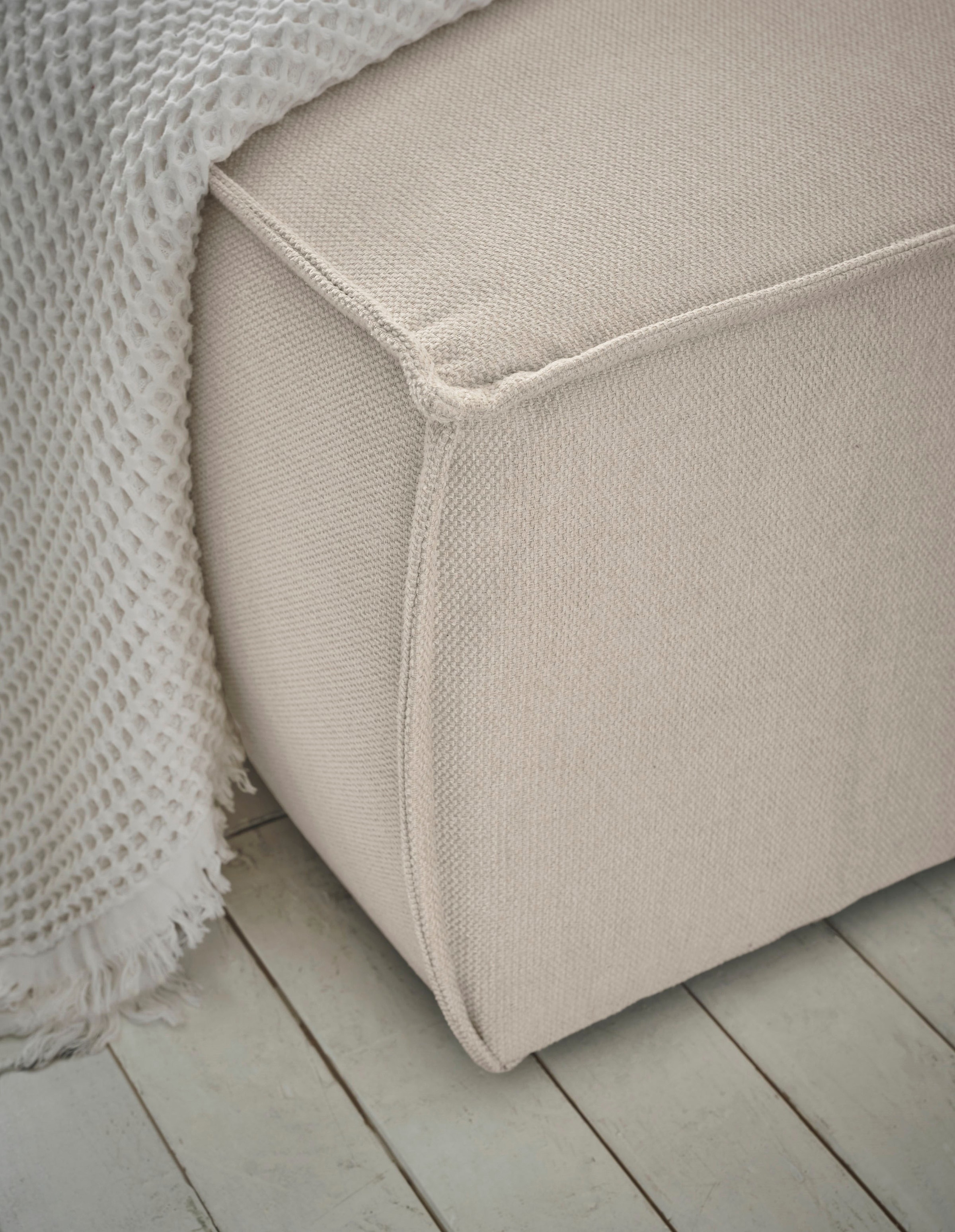 andas Ecksofa »Finnley Schlafsofa 267 cm in Bouclé, Struktur fein u. Cord, L-Form,«, Schlaffunktion m. Bettkasten (136/210 cm), Bouclé, Struktur und Cord