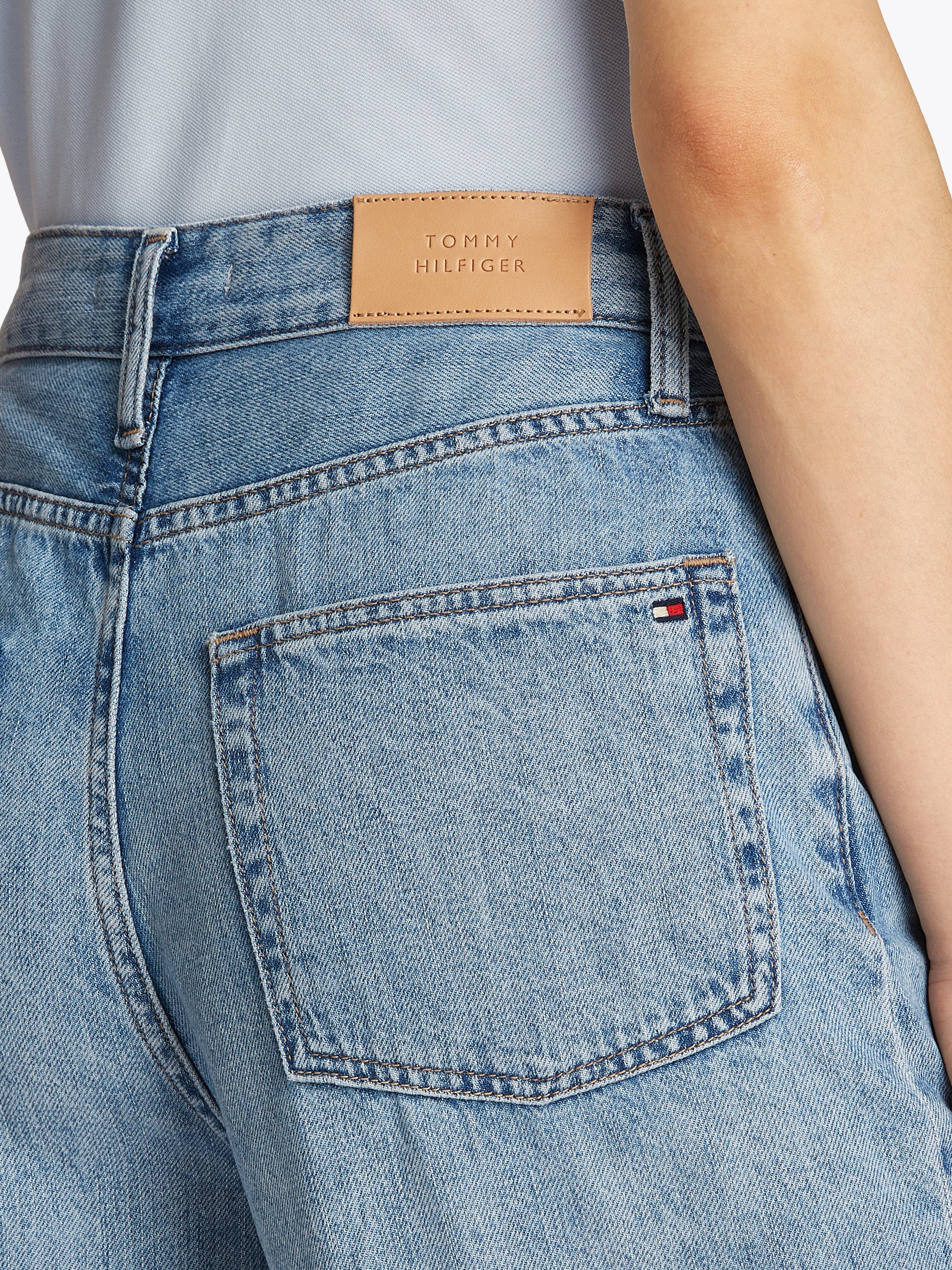 Tommy Hilfiger Weite Jeans »Wide Leg High Waist«, mit Logo-Badge, in blauer Waschung