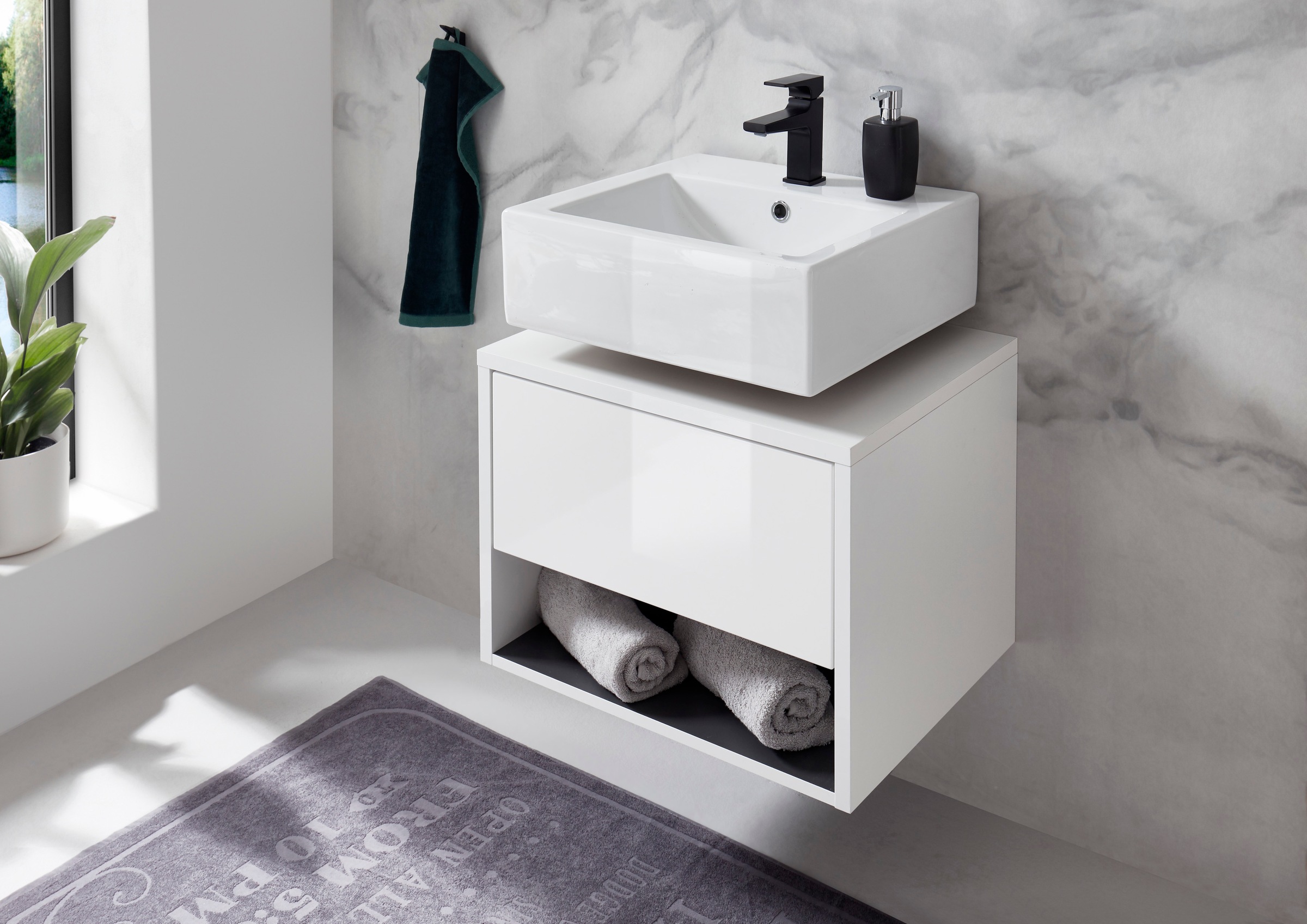 Places of Style Badmöbel-Set »Studio Line, Bad im modernen Design, 2-teiliges Badezimmer«, (2 St.), Unterschrank und Spiegel, in zwei Farben verfügbar, viel Stauraum