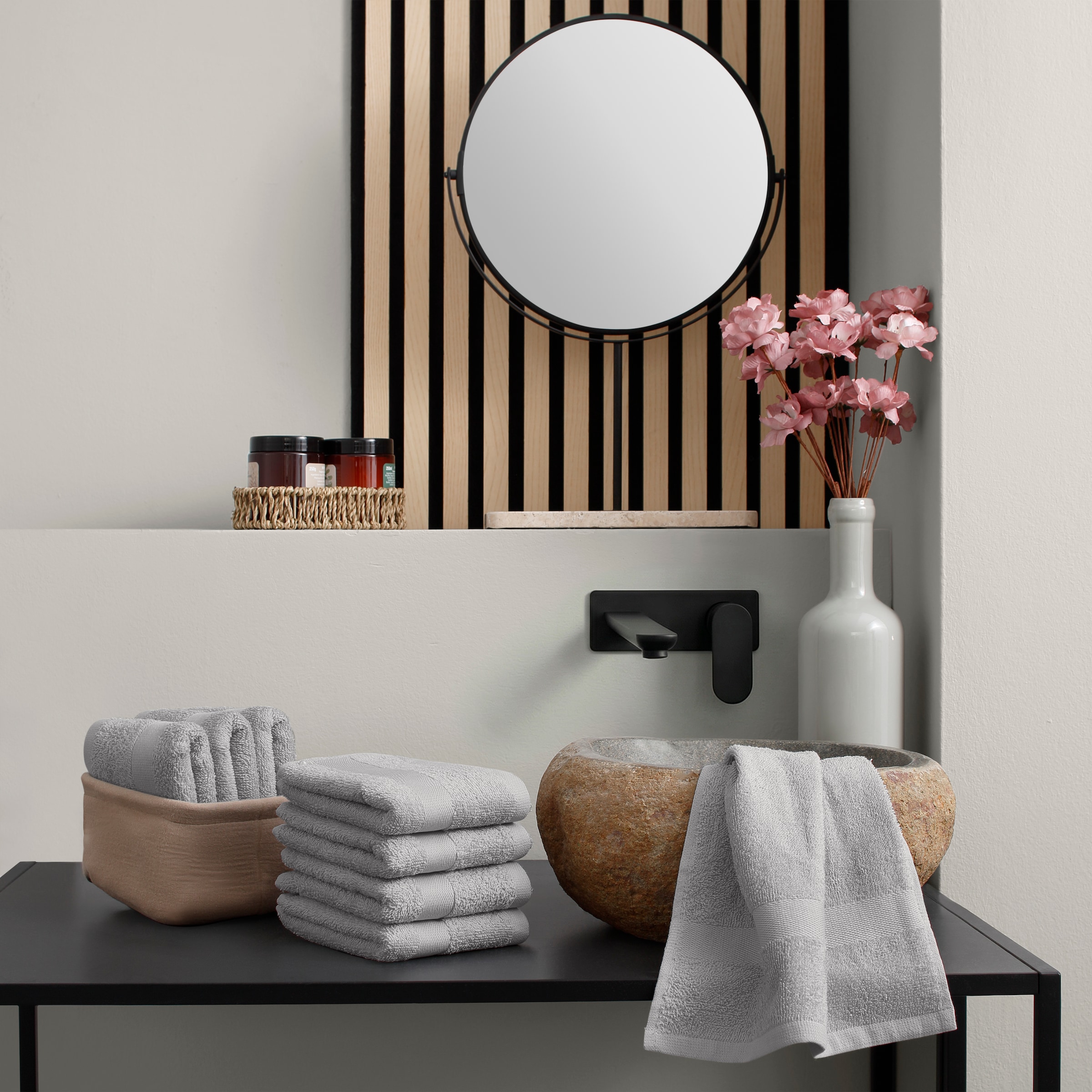 OTTO home Gästehandtücher »Vanessa, 8 Gästehandtücher, 30x50cm, in Standard- und Premium-Qualität« Handtücher mit Bordüre, 100% Baumwolle, einfarbig, weich
