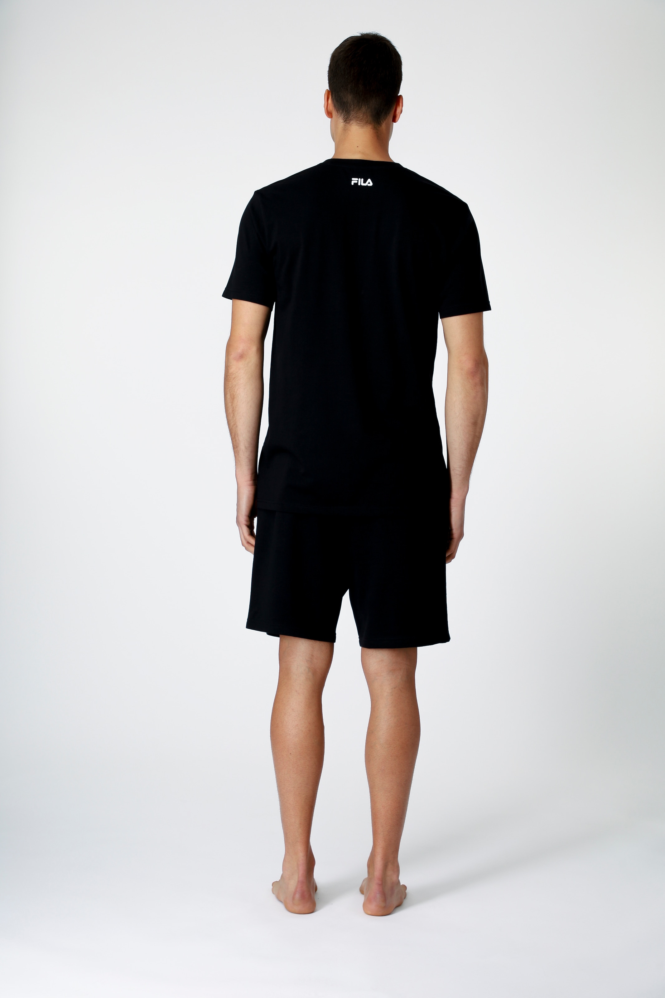 Fila Shorty »MAN JERSEY TOP + FRENCH TERRY PANTS PYJAMAS«, (2 tlg.), mit schlichtem Logo-Stitching, seitliche Taschen
