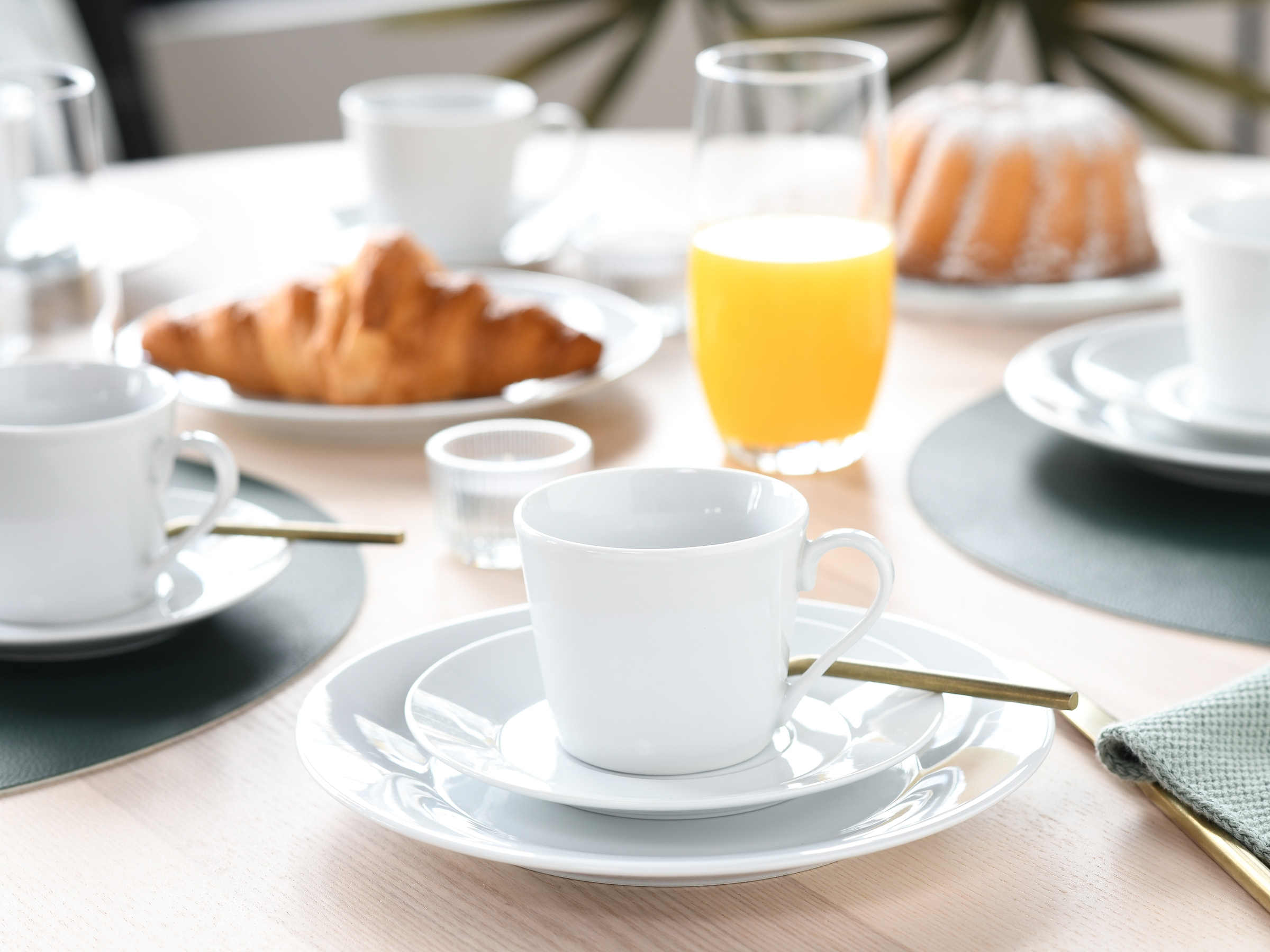 CreaTable Kaffeeservice »BASE Weiß, Service 18-tlg.« Klassisch, Zeitlos, Der Alleskönner