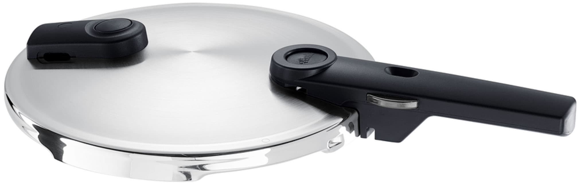 Fissler Schnellkochtopf »Vitaquick® Premium«, Edelstahl 18/10, (3 tlg., 1 Schnellkochtopf 4,5 L, 1 Metalldeckel, 1 Dünsteinsatz), Made in Germany, mit gelochtem Einsatz