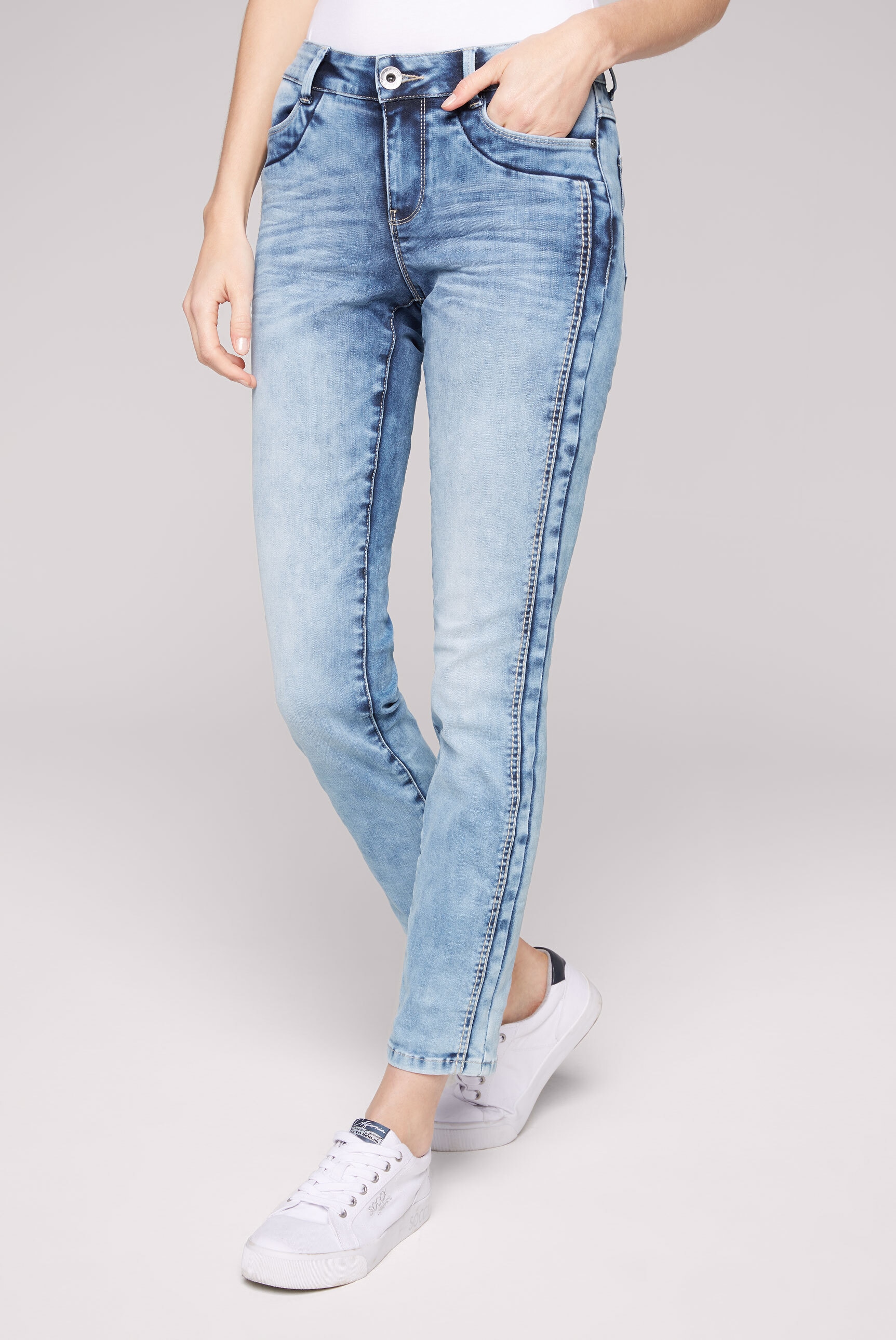 verkürztem SOCCX Comfort-fit-Jeans, Bein kaufen mit