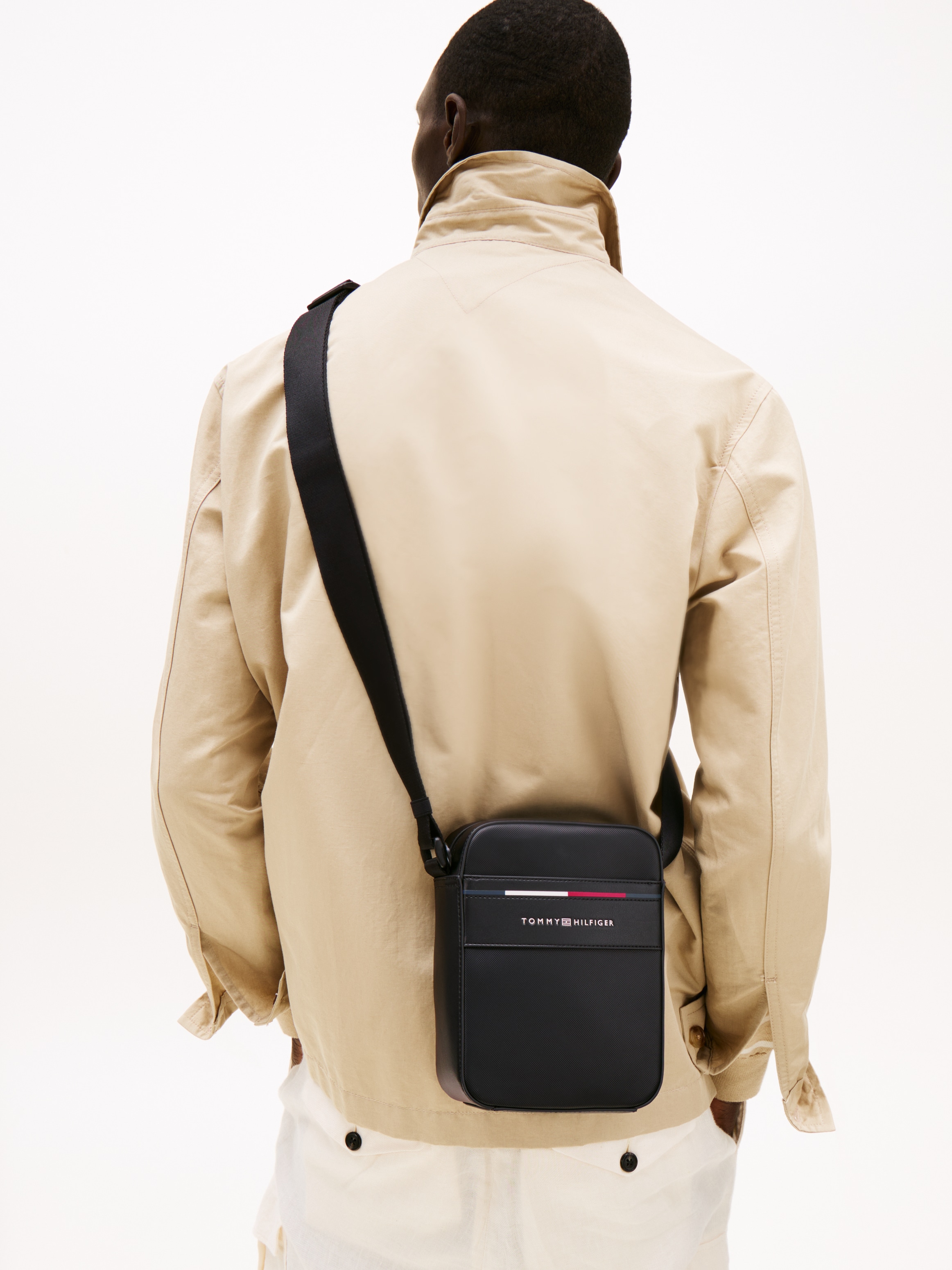 Tommy Hilfiger Umhängetasche »TH FOUNDATION MINI REPORTER«, Men Messanger Bag, Schultertasche mit farbigen Akzenten
