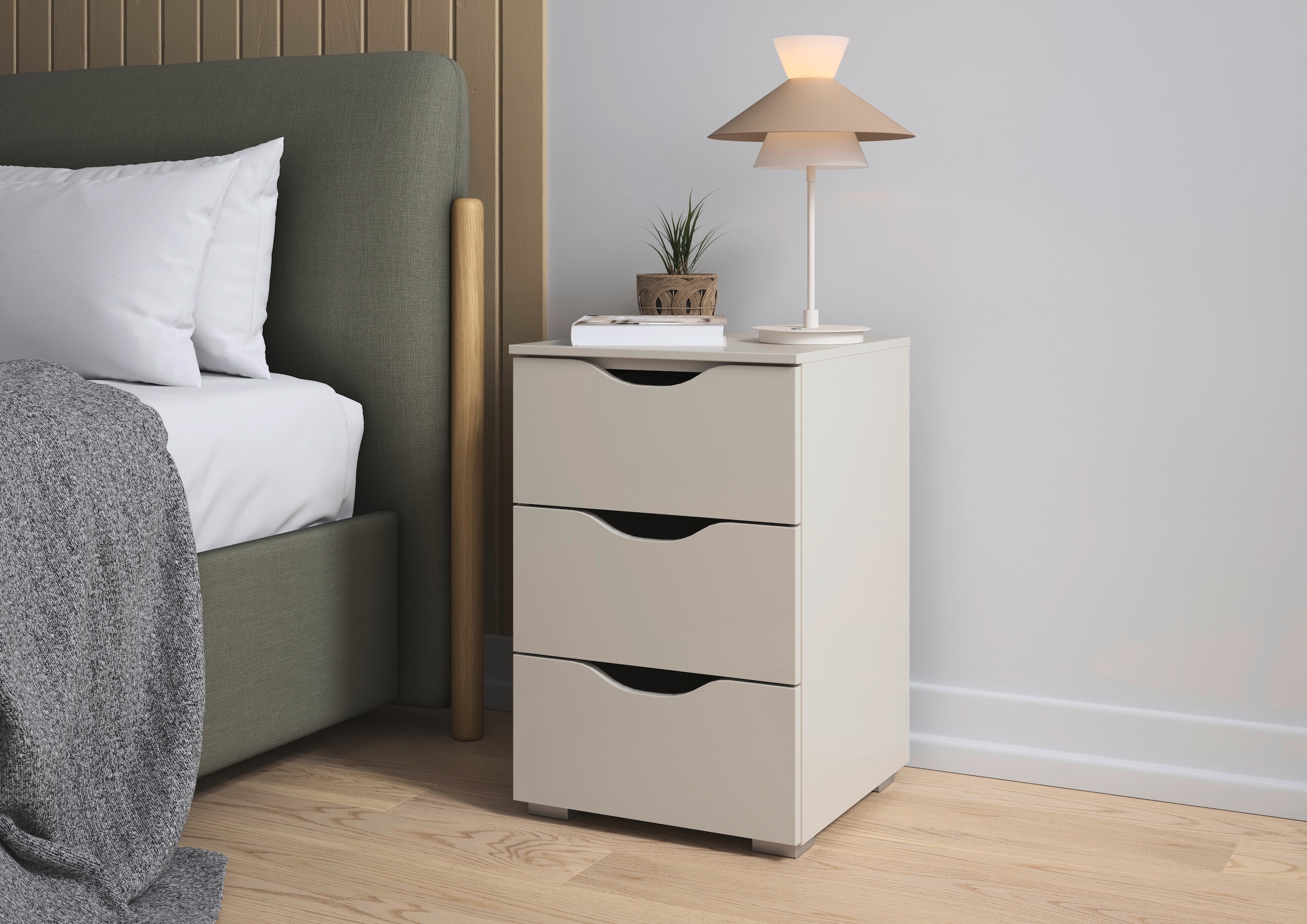 rauch Nachtkommode »Nachttisch Nachtschrank Nachtkonsole MARLENE Griffmulden Landhausstil«, (2 St., Breite jeweils 40 cm), mit je 3 geräumigen Schubladen und Soft-Close-Funktion MADE IN GERMANY