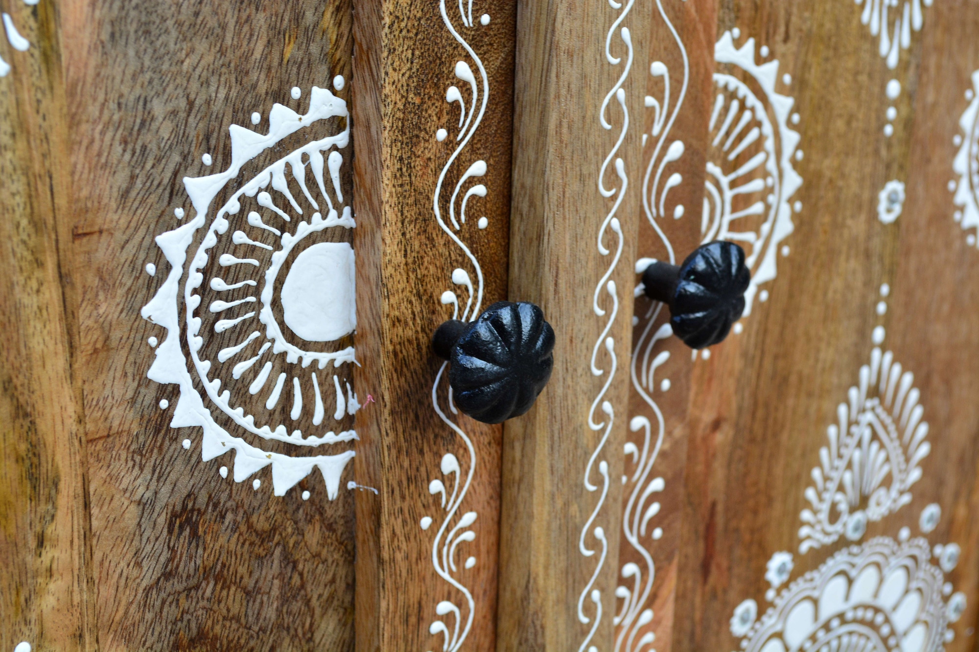 Home affaire Highboard »Gullaba«, Kommode, Hand bemalt, Breite/Höhe 80/120 cm