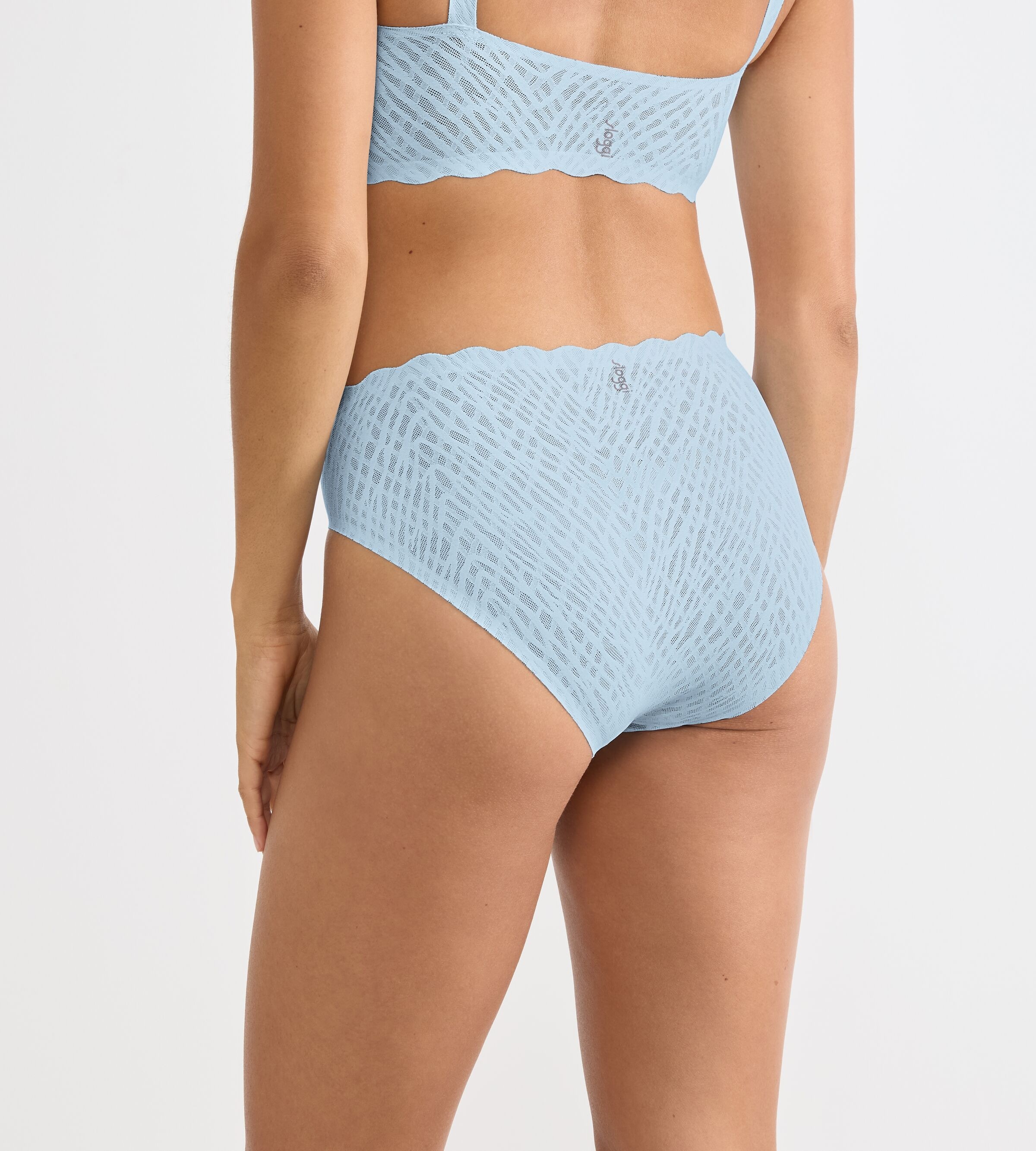 sloggi Slip »ZERO Feel Bliss High leg« unsichtbar mit Spitzenoptik